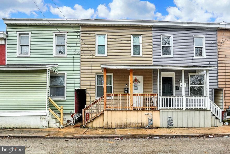 Major property updates completed in 2022 - giving peace of mind with newer HVAC,  water heater, kitchen cabinets, appliances, rubber roof and fresh interior paint. This 3 bedroom, 1.5 bath home is an affordable opportunity for a first time home buyers or investor with big ticket upgrades done.  Not many homes under 200K offer so many improvements, comfortable living space and a refreshed kitchen ready for everyday use. Convenient to local shopping, restaurants and commuter routes.