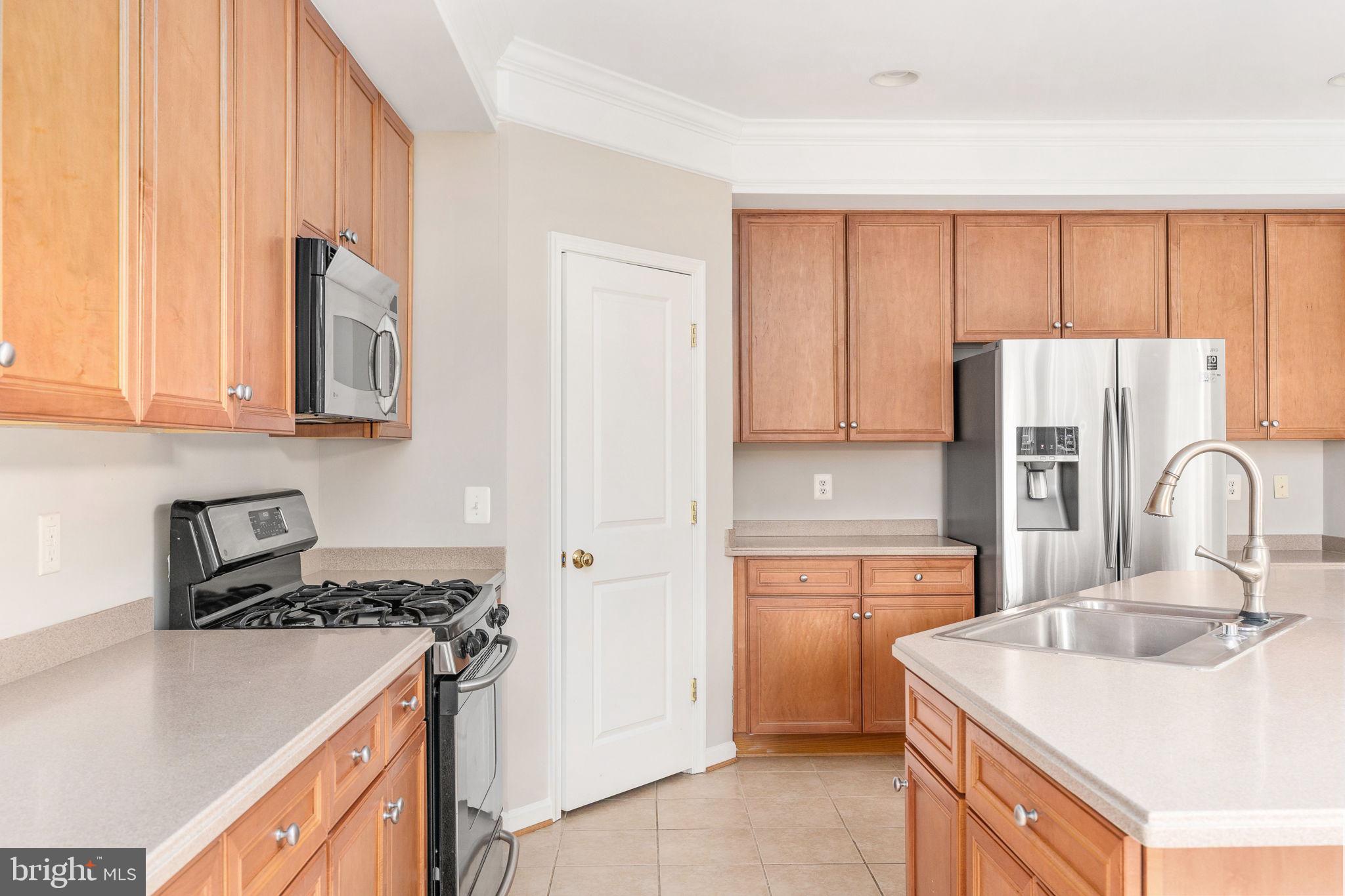 VICTORY LAKES - Residential