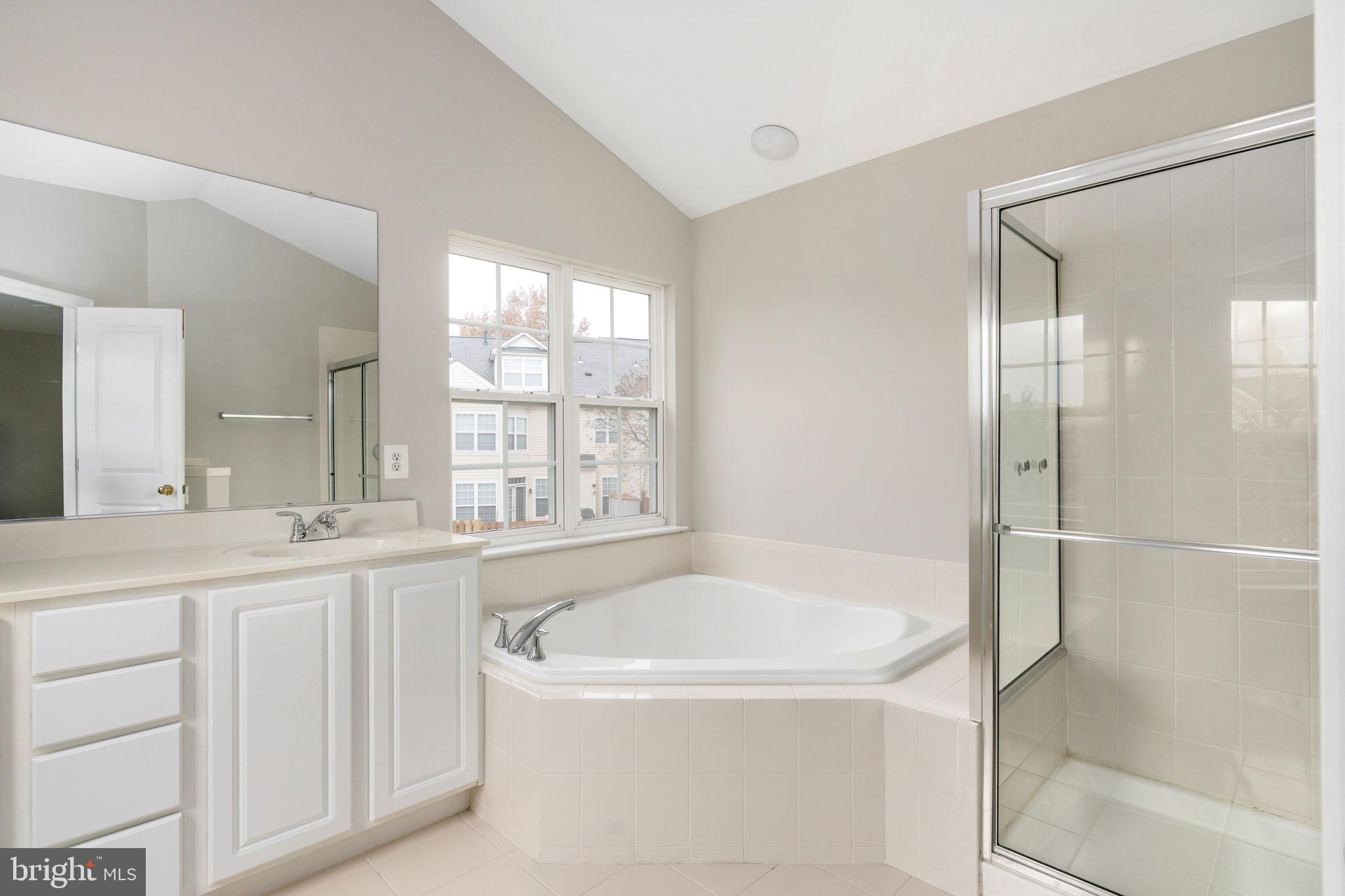 VICTORY LAKES - Residential