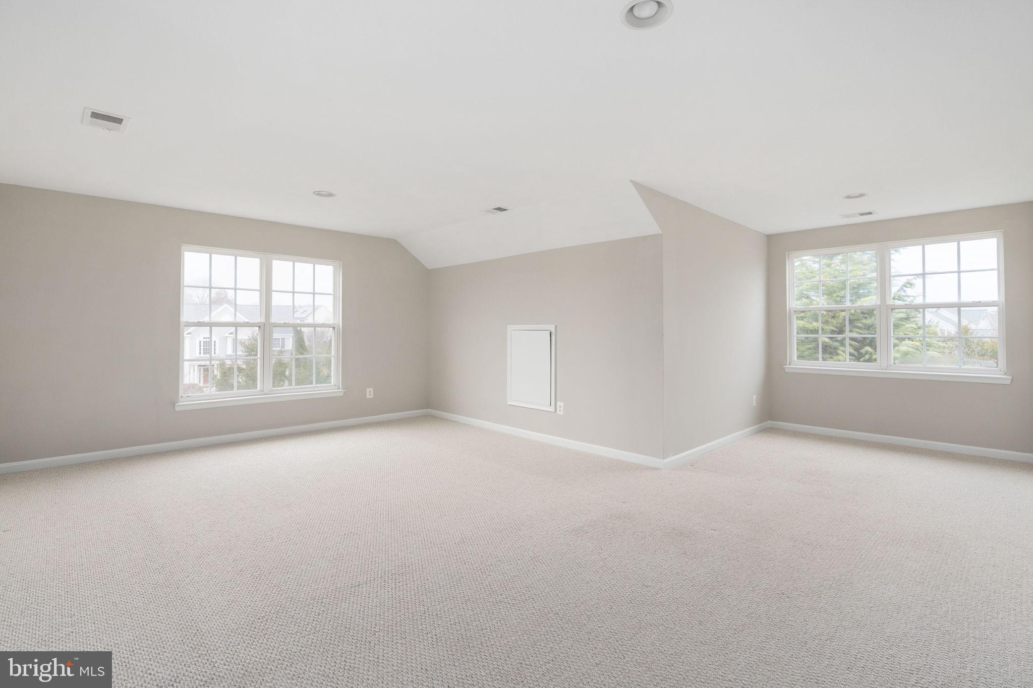 VICTORY LAKES - Residential