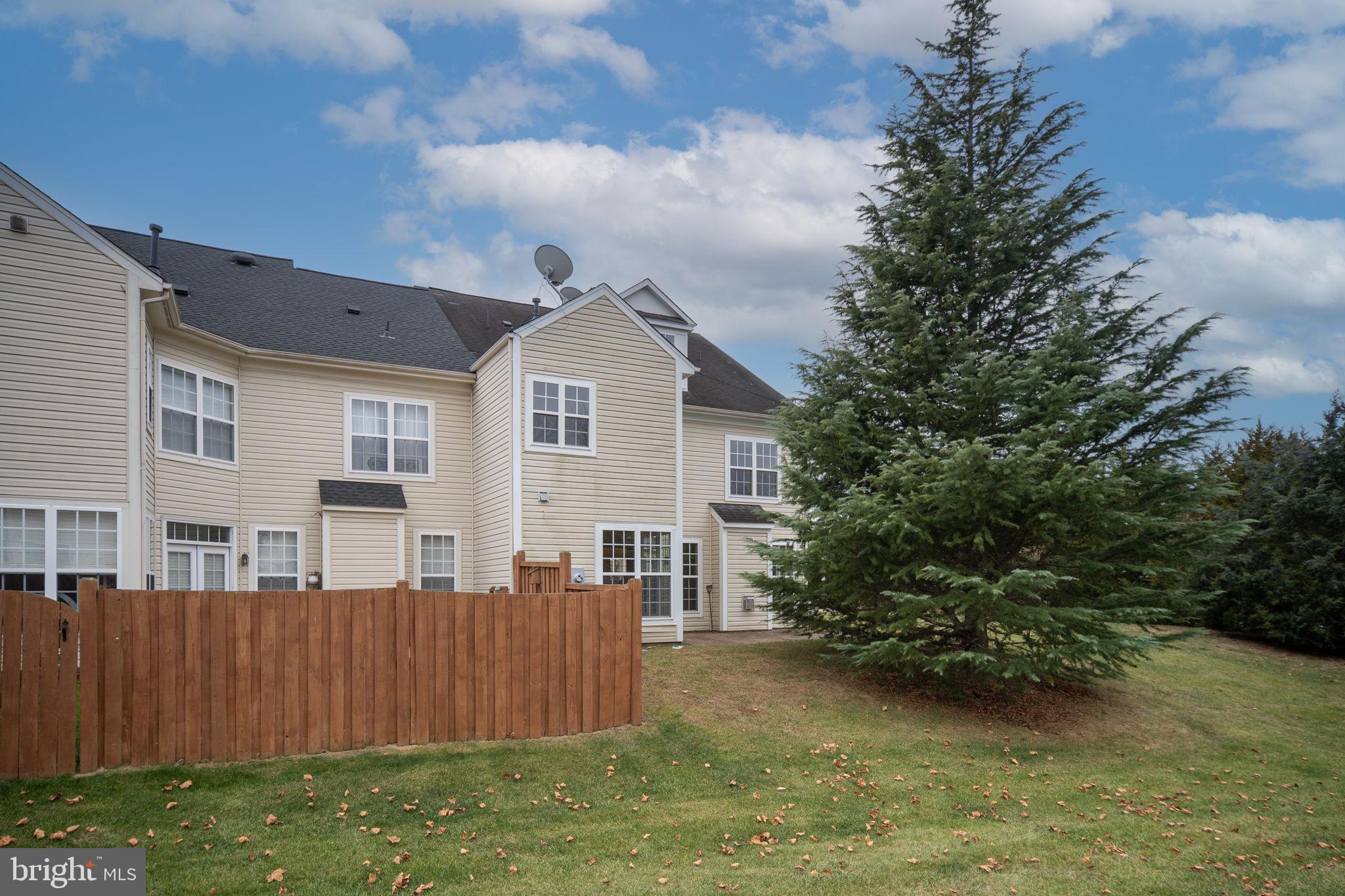 VICTORY LAKES - Residential