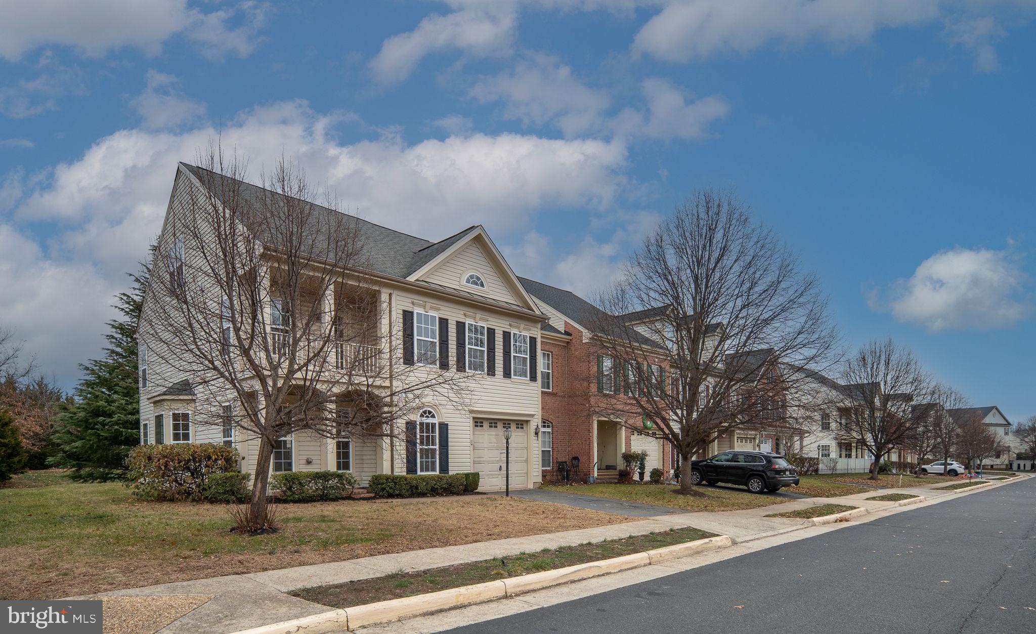 VICTORY LAKES - Residential