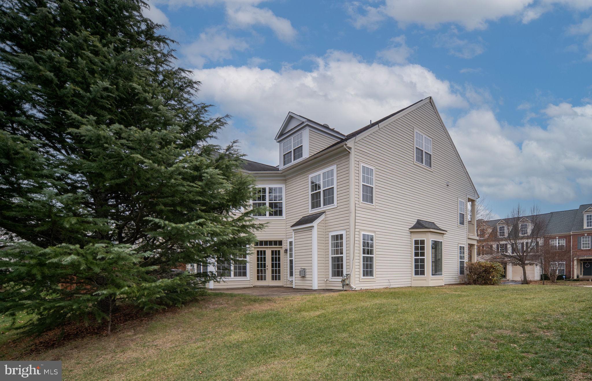 VICTORY LAKES - Residential