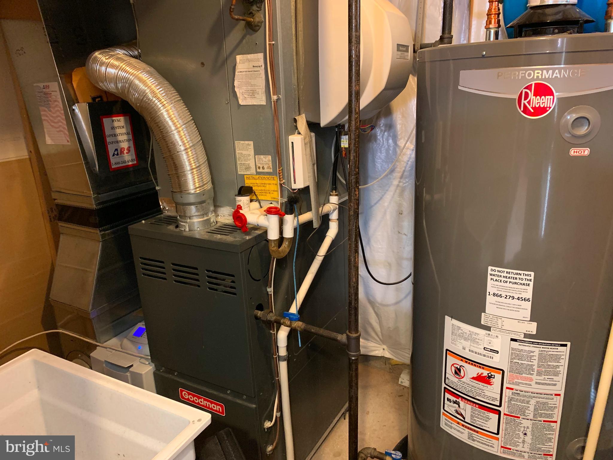 VILLAGES AT HAYMARKET - Residential