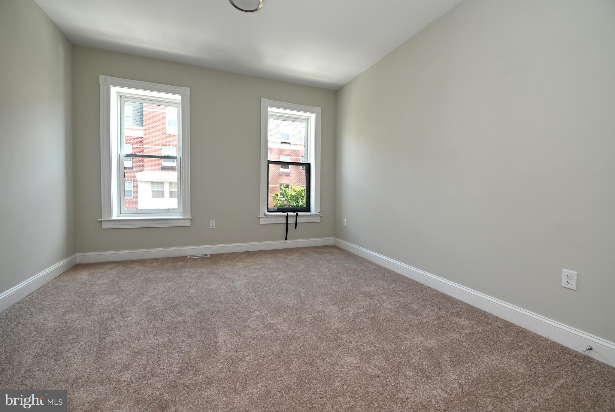 BROADWAY EAST - Residential