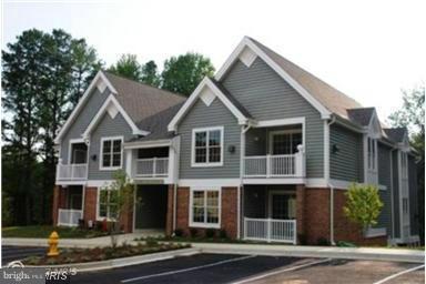 Great Condo within walking distance to Historic Leonardtown .Shows like a model. Condo is fully equipped with a Gourmet Kitchen including Silestone counters, ceramic tile flooring, deluxe 42" cabinets and custom pantry. All closets w/custom birch shelving and drawers. Ceramic tile in baths, plus hrdwd in foyer and dining area. Maintenance free living!! Sellers offering 2K incentive w/acc offer!!