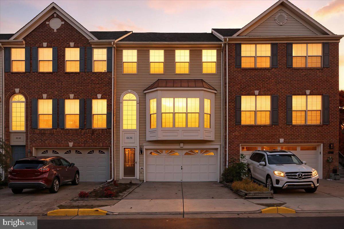 6636 HUNTER CREEK LANE