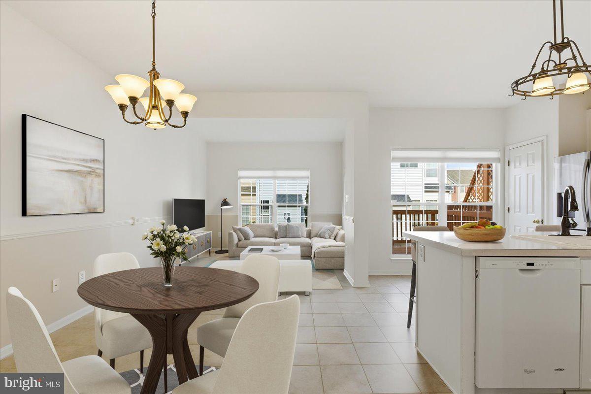 6636 HUNTER CREEK LANE