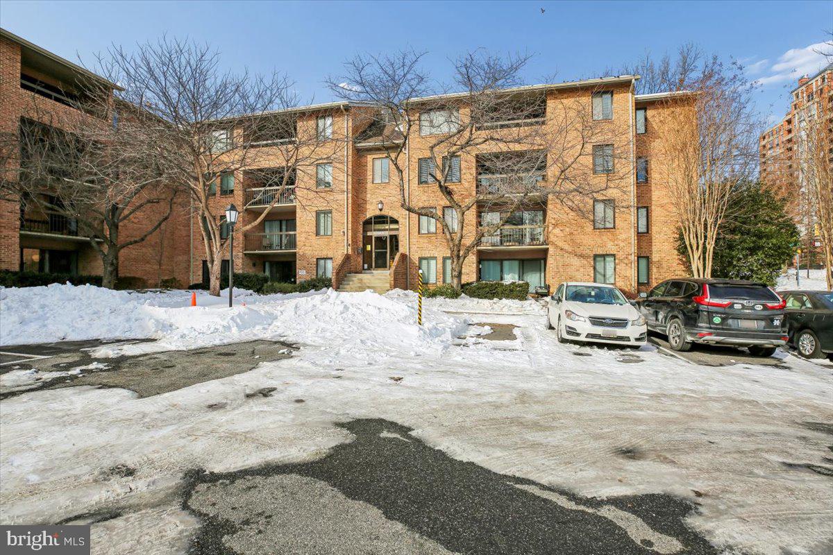 GEORGETOWN VILLAGE - Residential