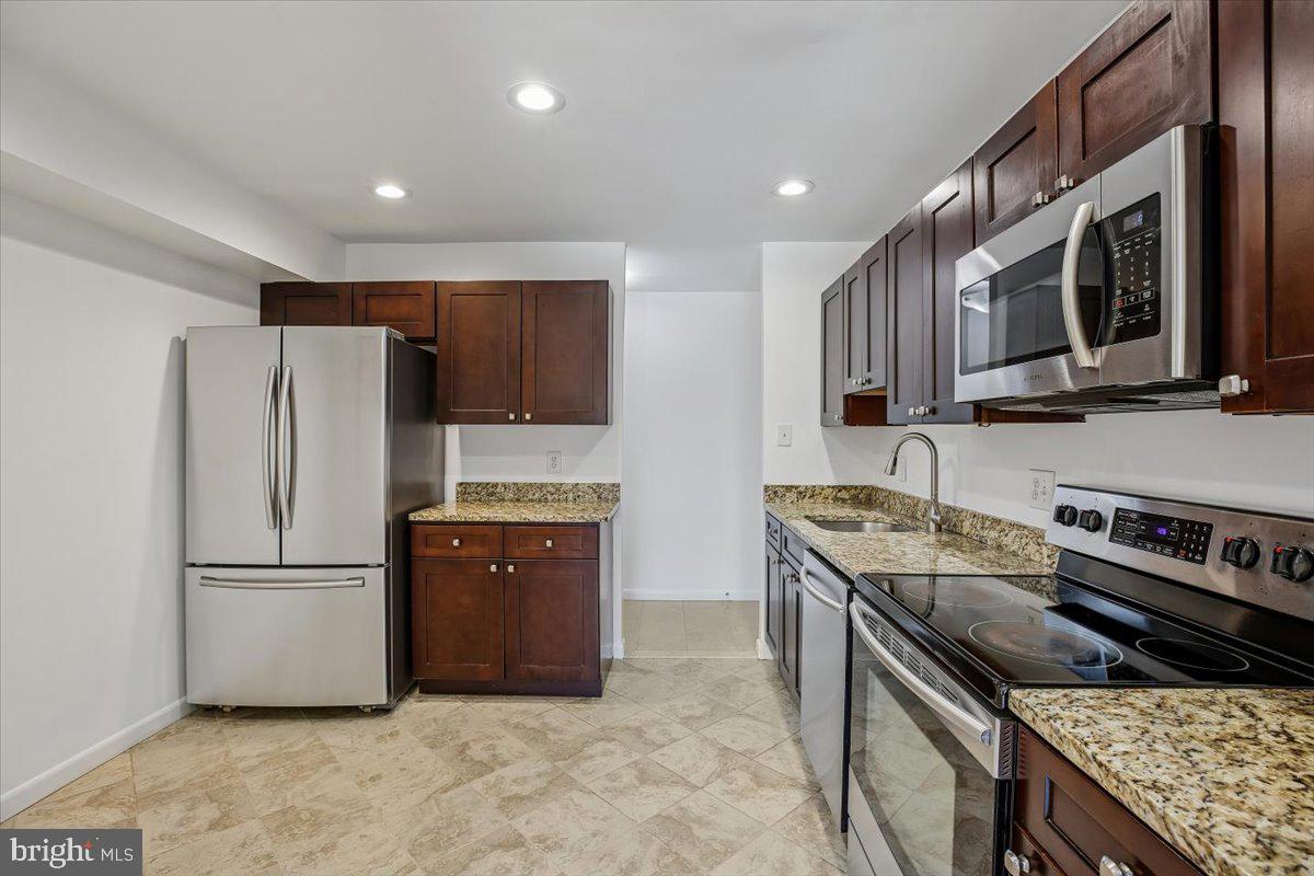 GEORGETOWN VILLAGE - Residential