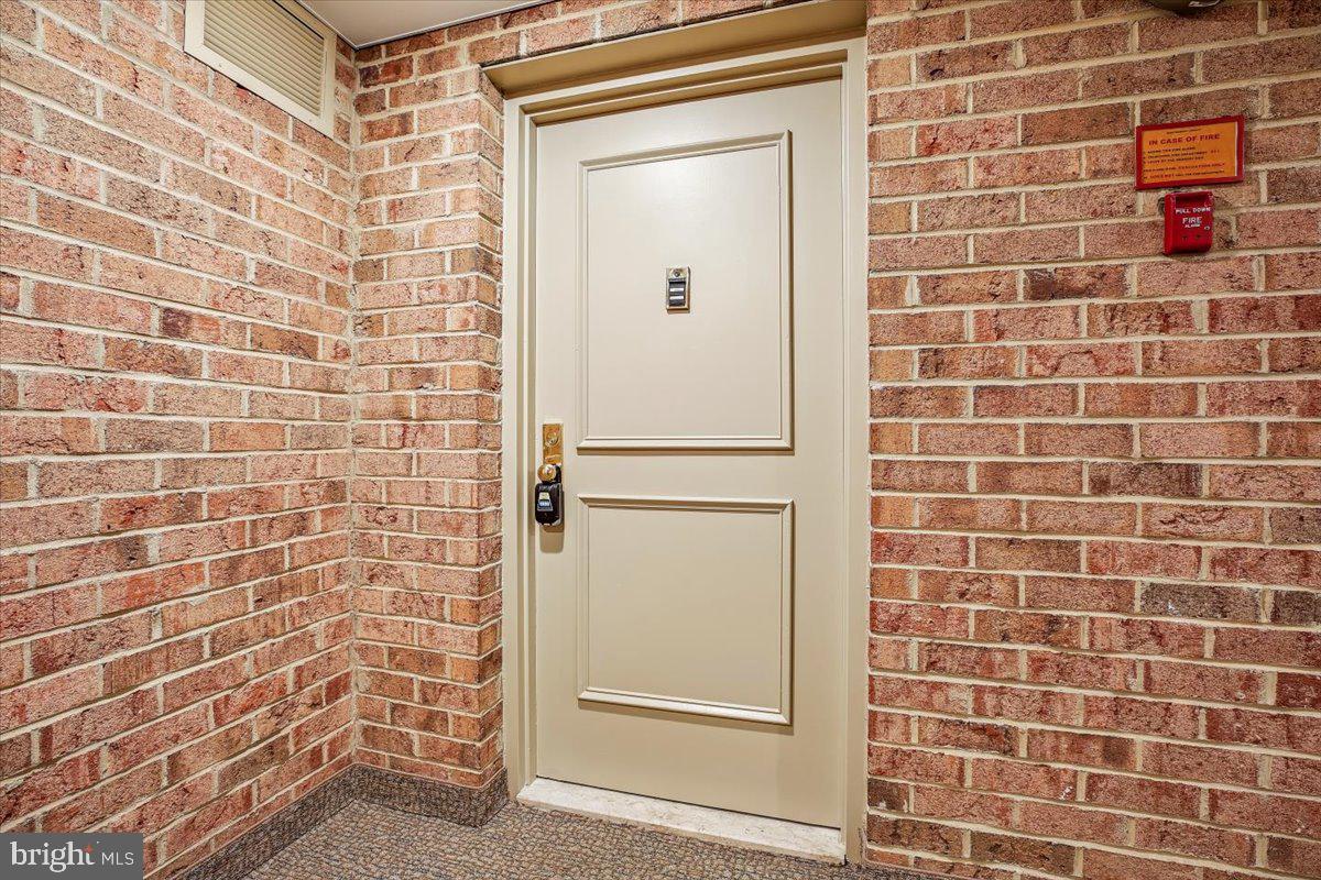 GEORGETOWN VILLAGE - Residential