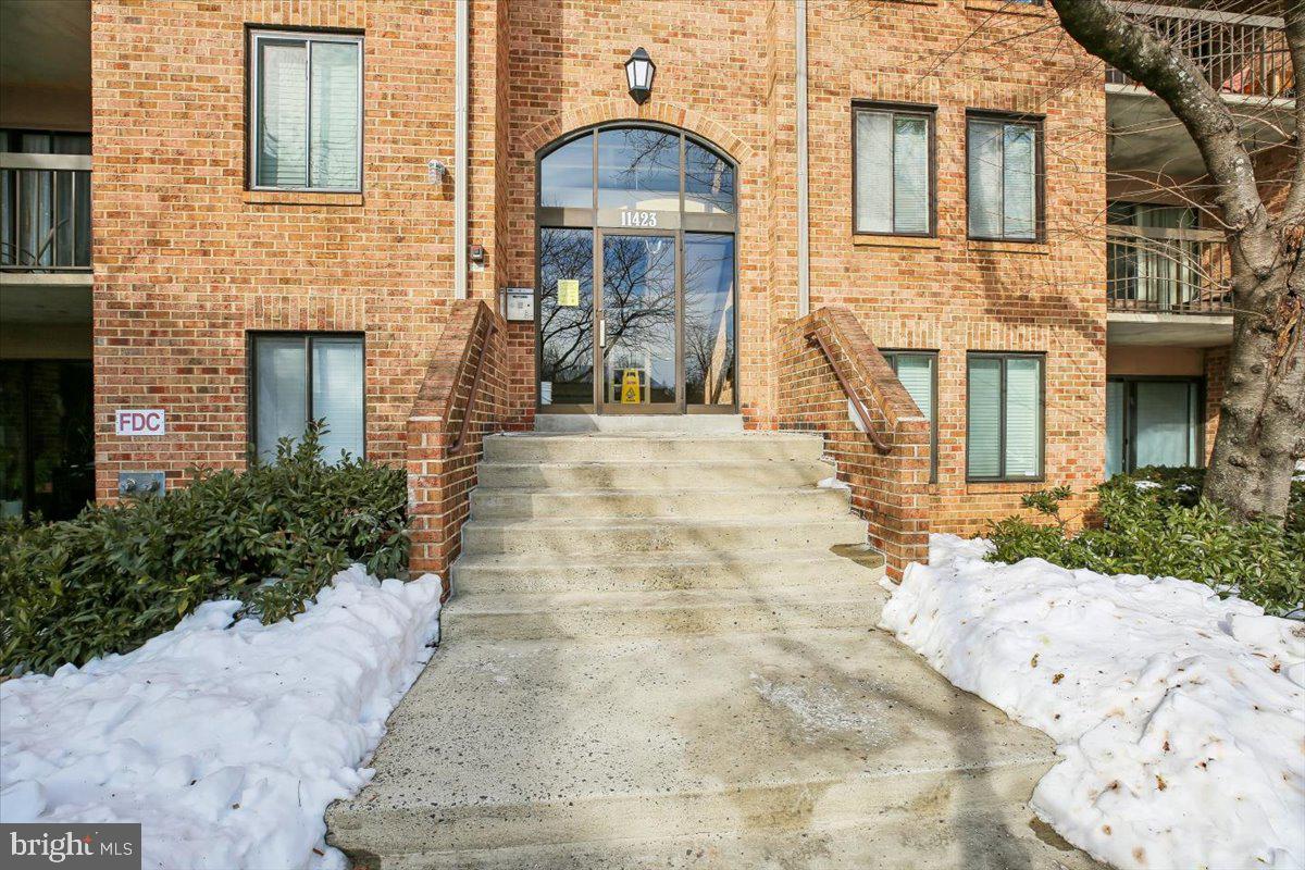 GEORGETOWN VILLAGE - Residential