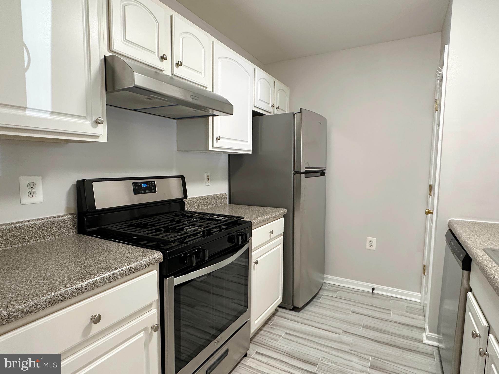 PARKSIDE AT ASHBURN - Residential Lease