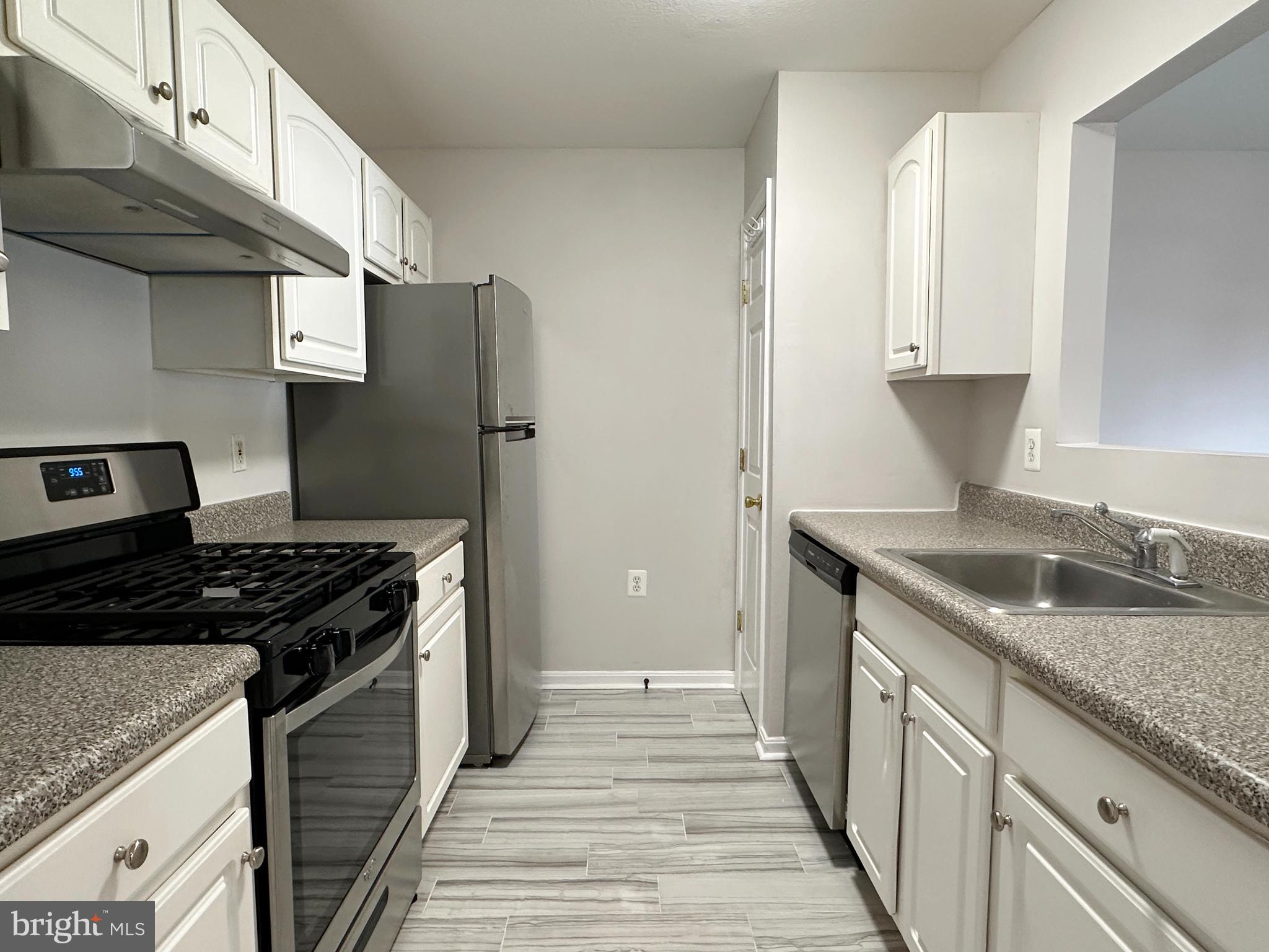 PARKSIDE AT ASHBURN - Residential Lease