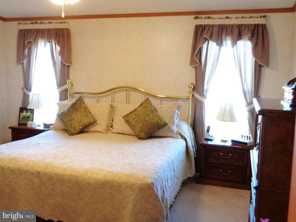 CRESTVIEW - Residential