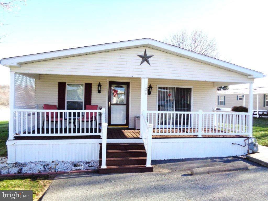 CRESTVIEW - Residential