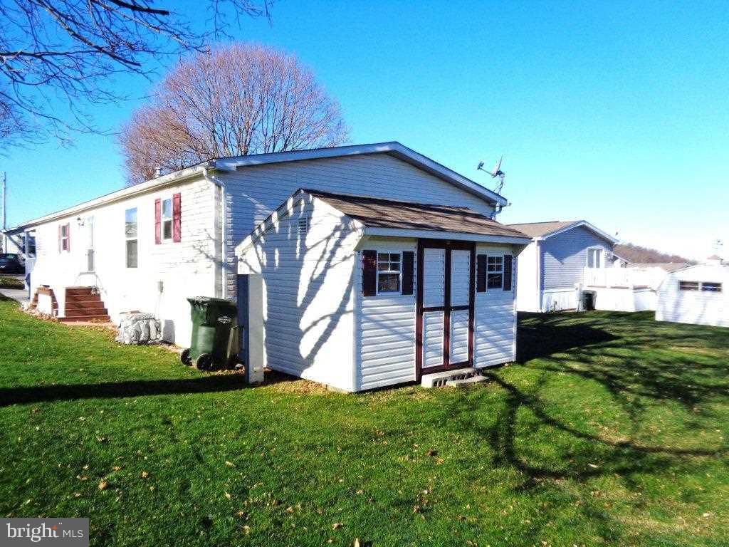 CRESTVIEW - Residential