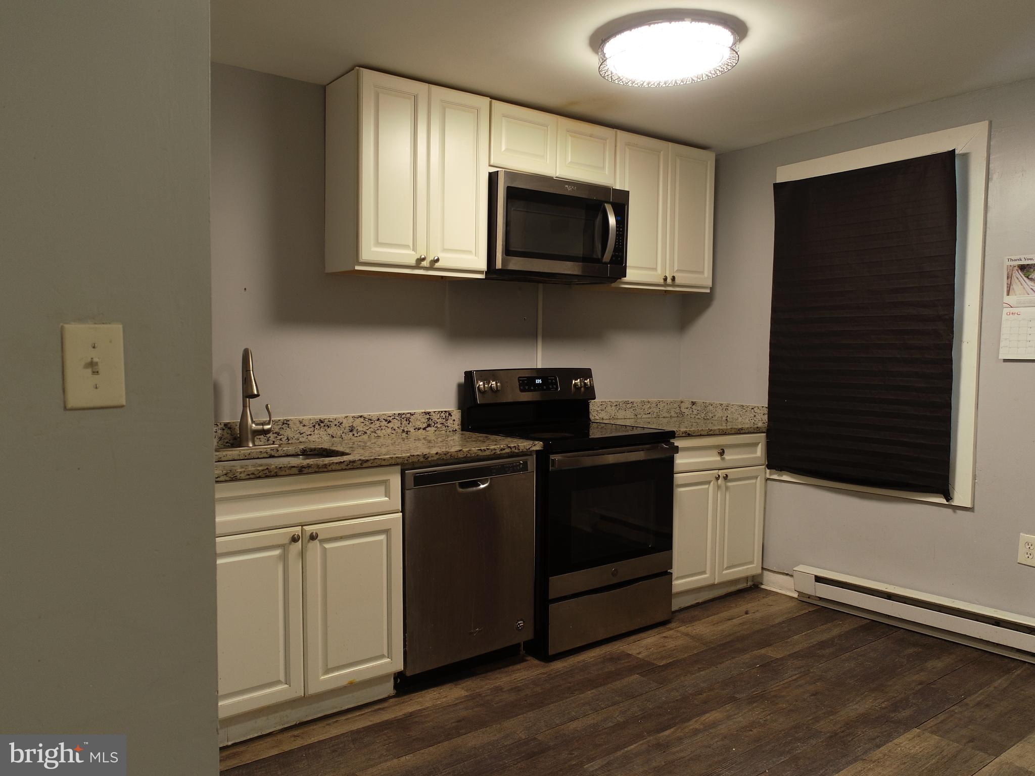 WEST HILLS - Residential