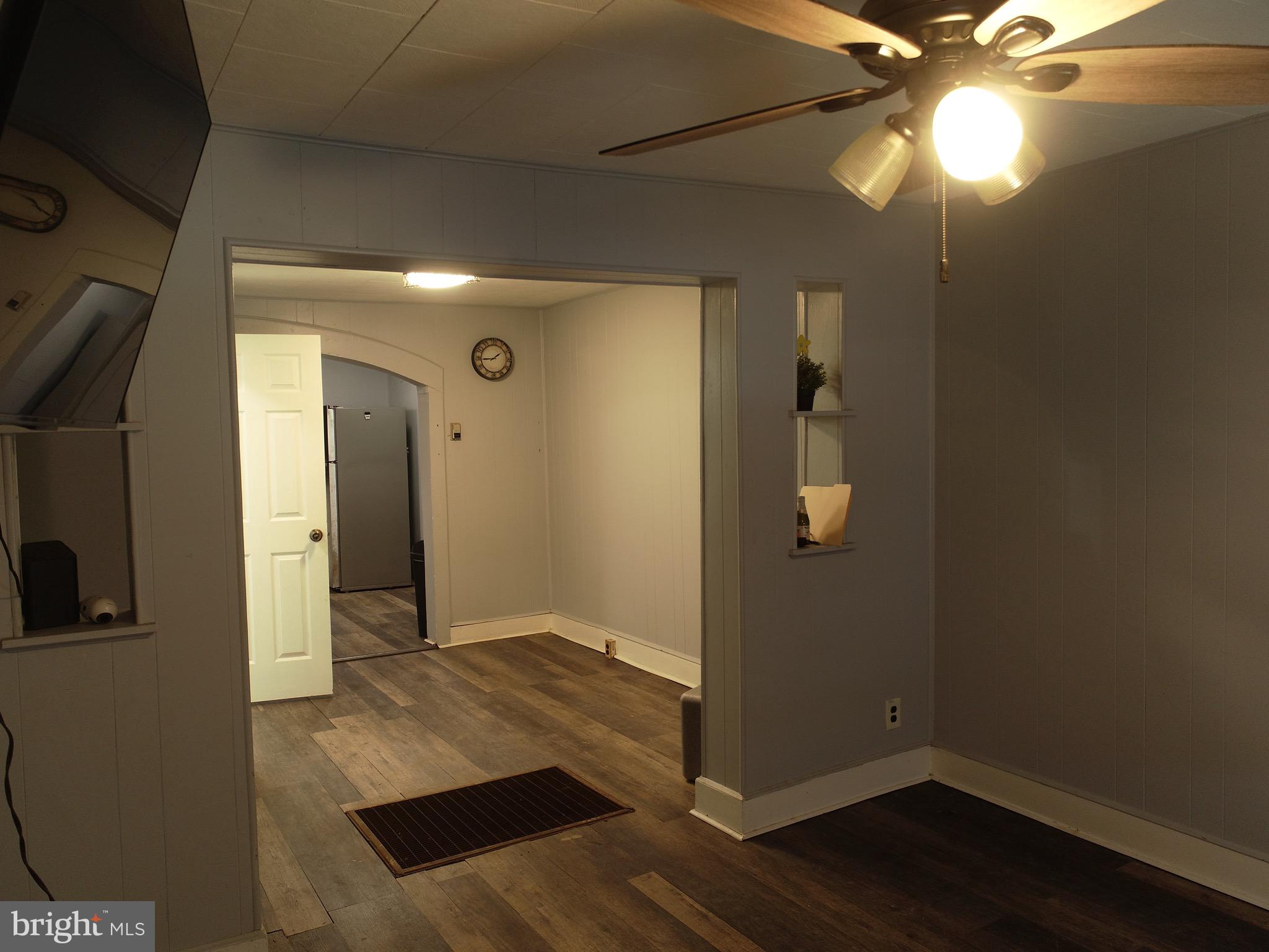 WEST HILLS - Residential