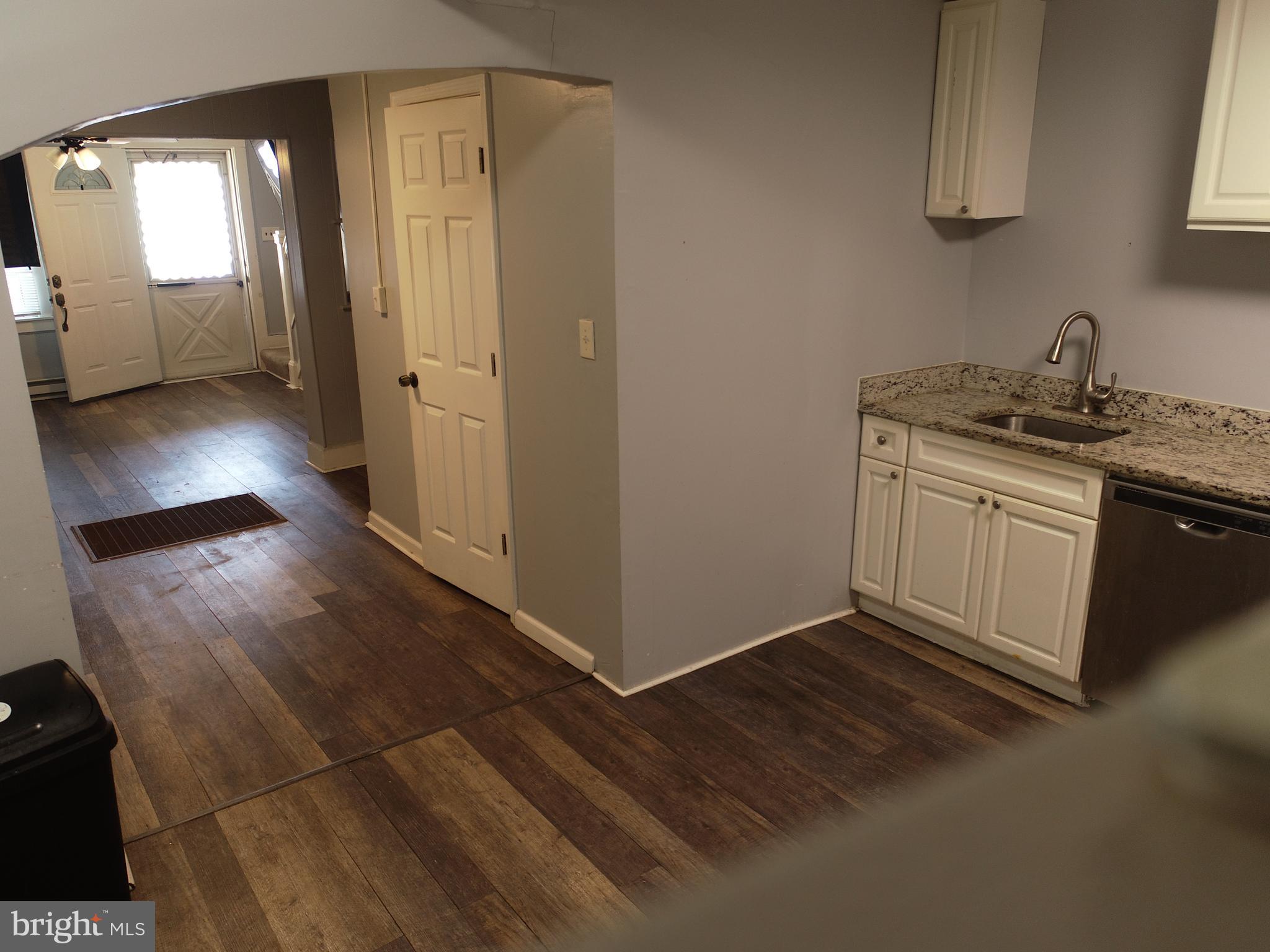 WEST HILLS - Residential