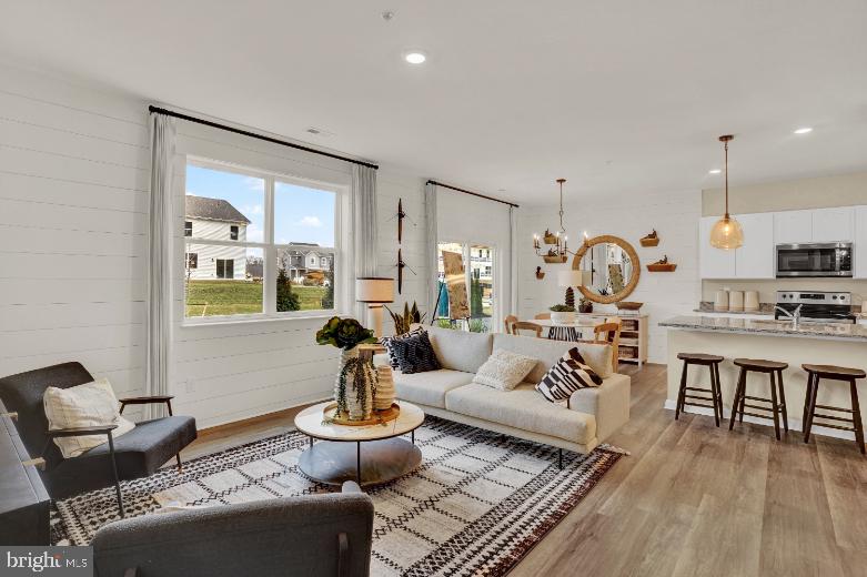 RED HILL - Residential