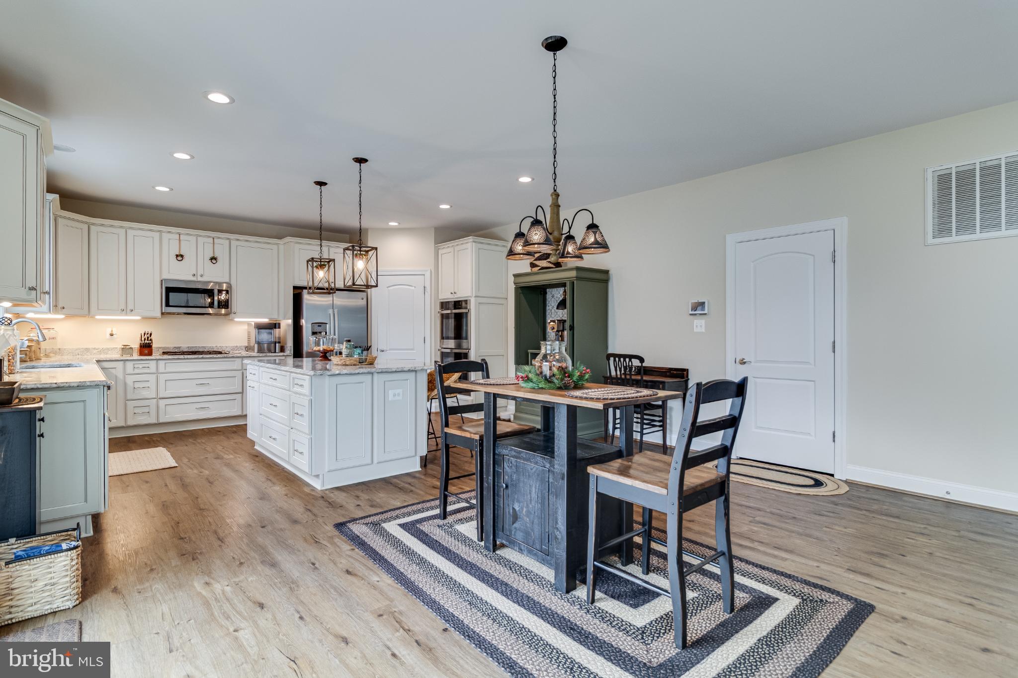 OAKWOOD ESTATES - Residential