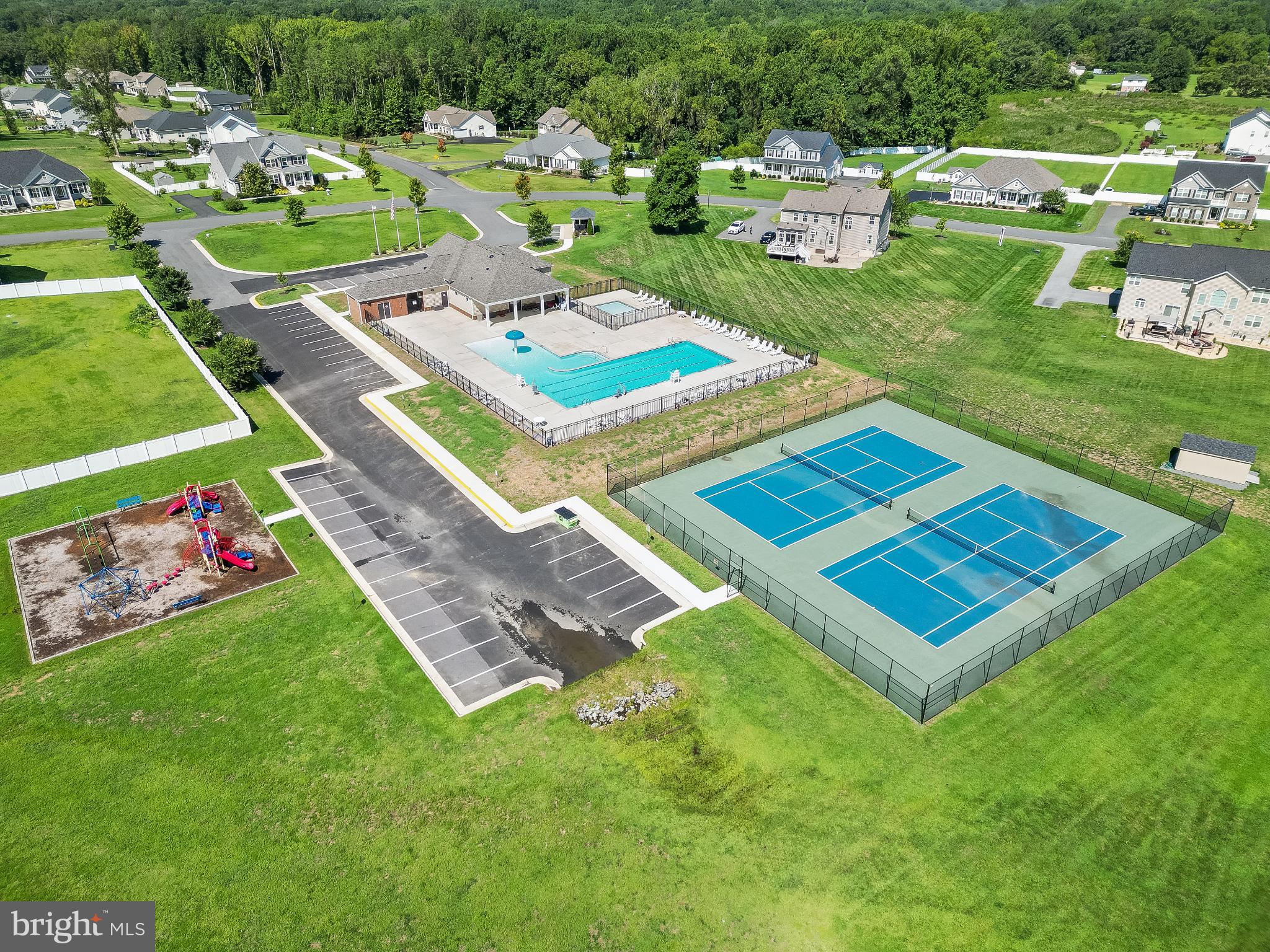 OAKWOOD ESTATES - Residential