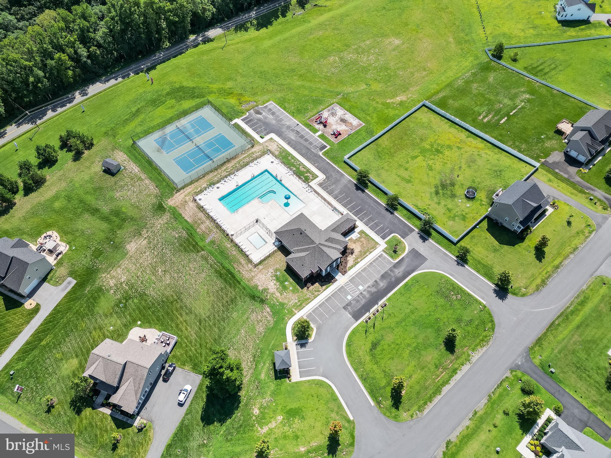 OAKWOOD ESTATES - Residential