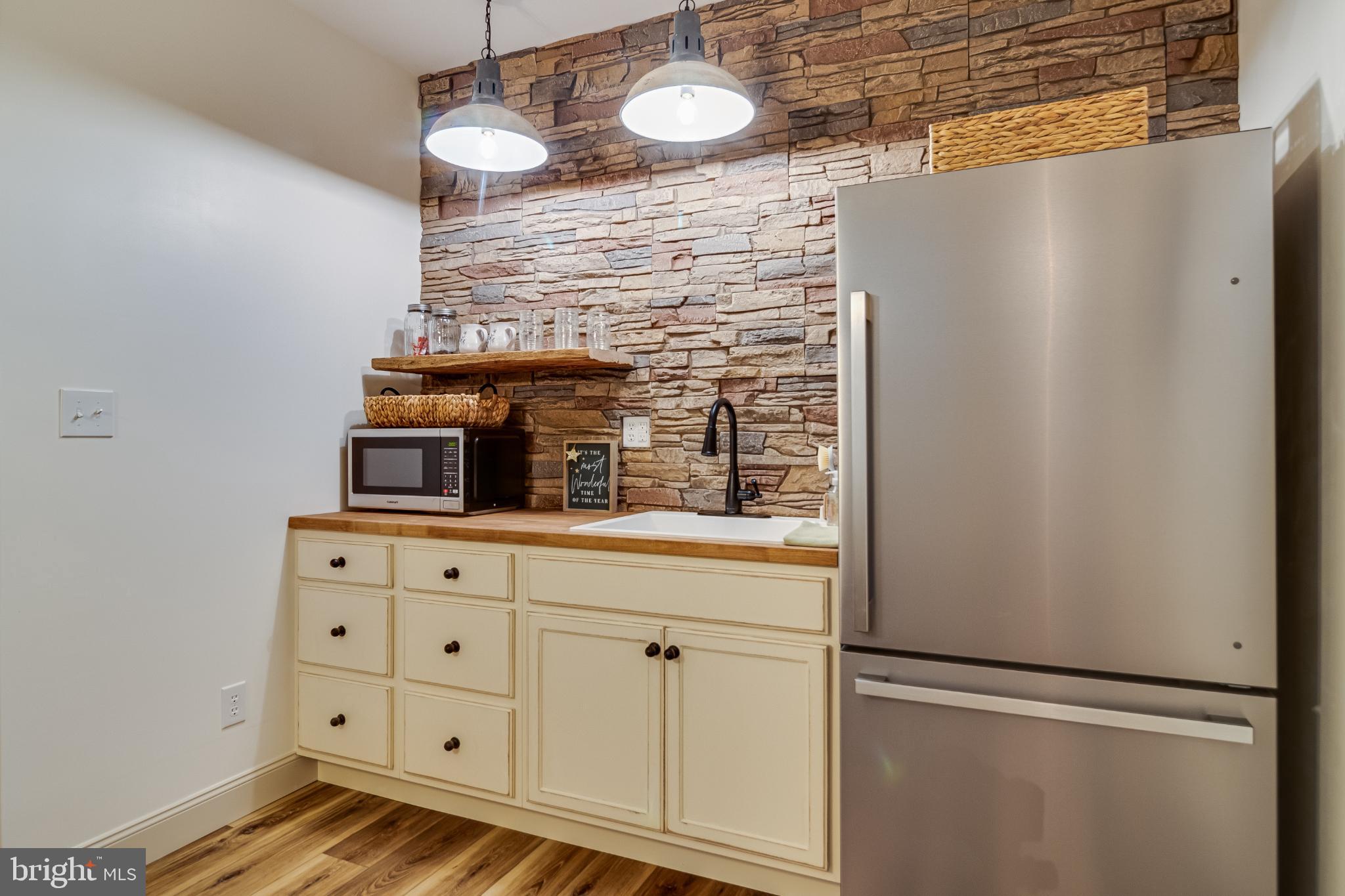 OAKWOOD ESTATES - Residential