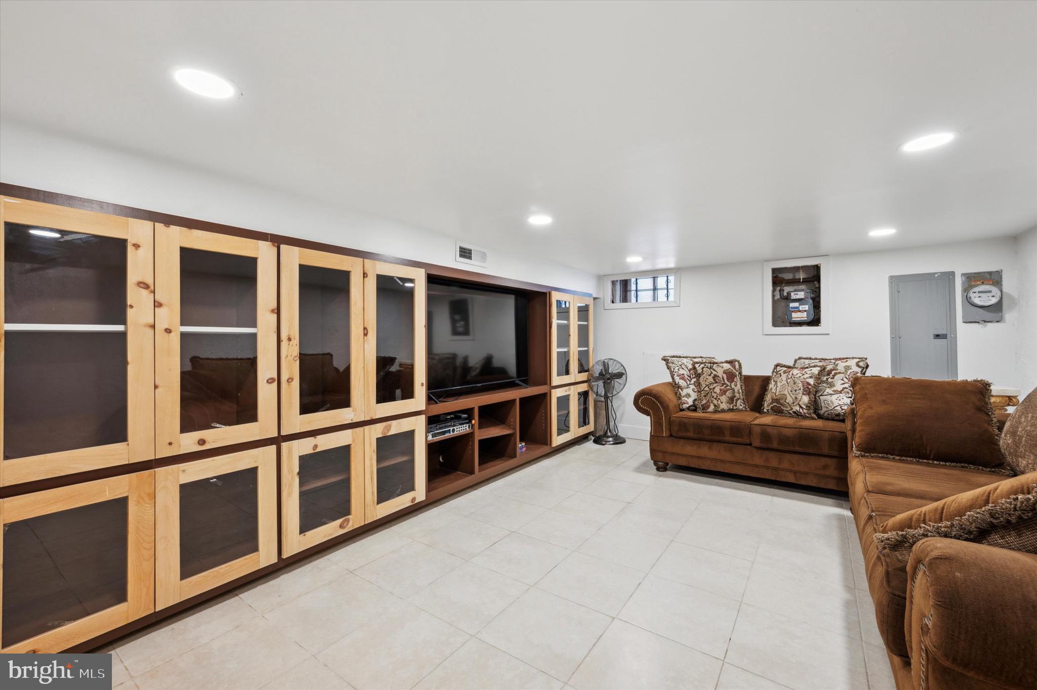 NEWBOLD - Residential