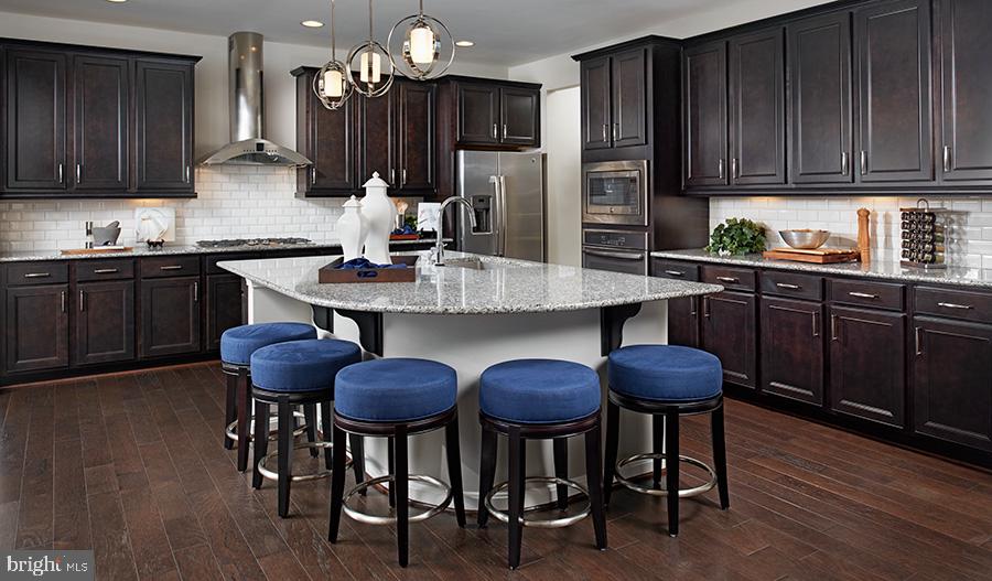 RAVEN OAKS - Residential