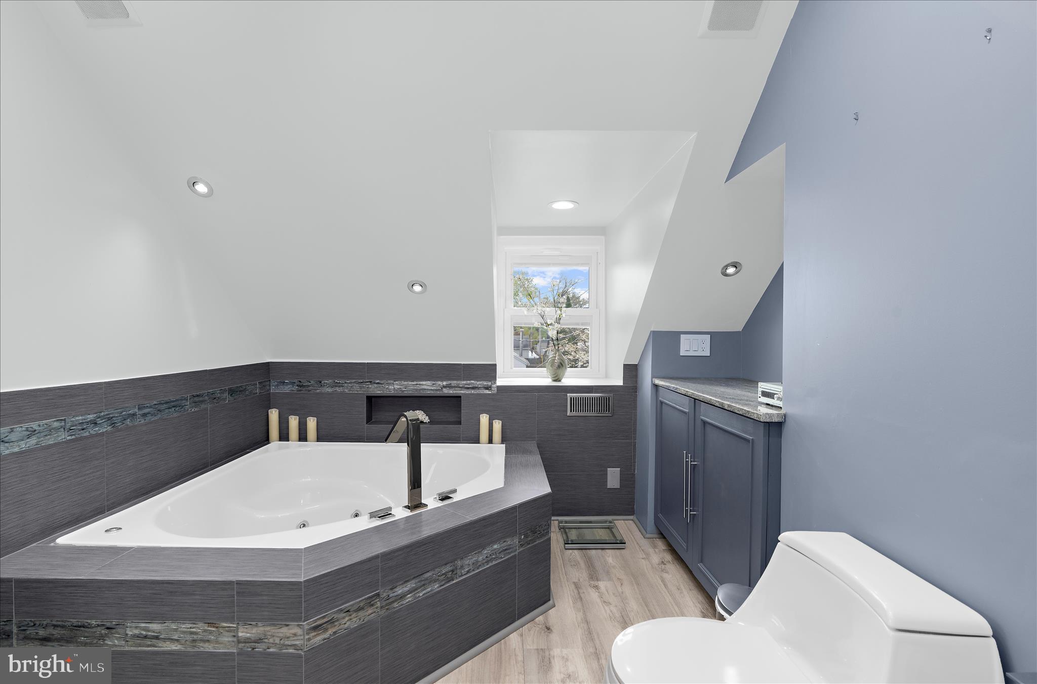 MURRAY POINT - Residential