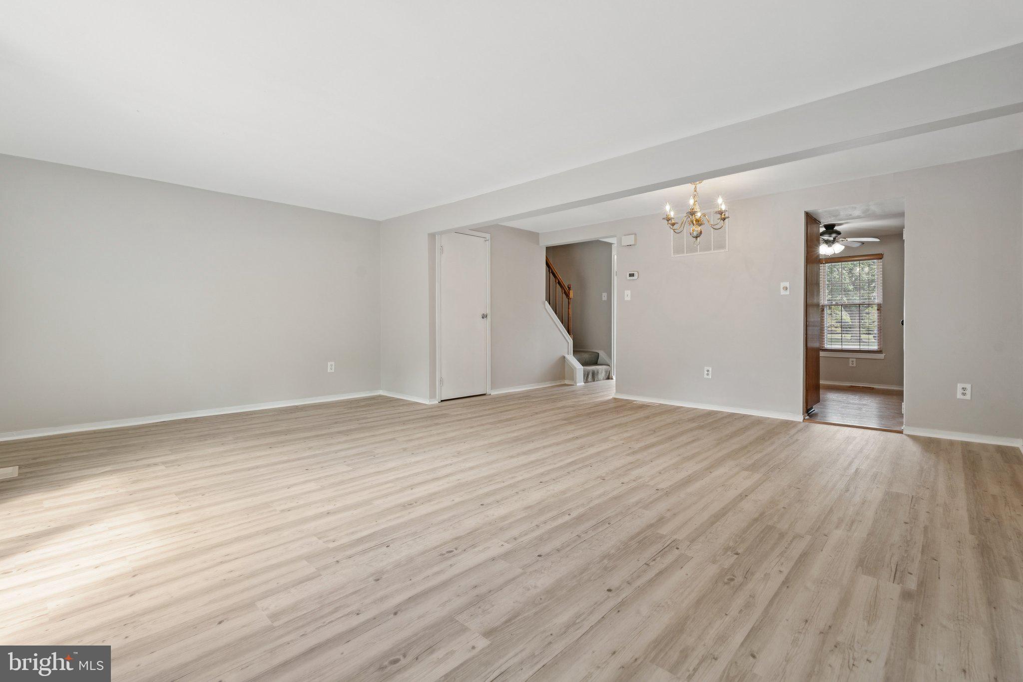 SEVEN COURTS - Residential Lease