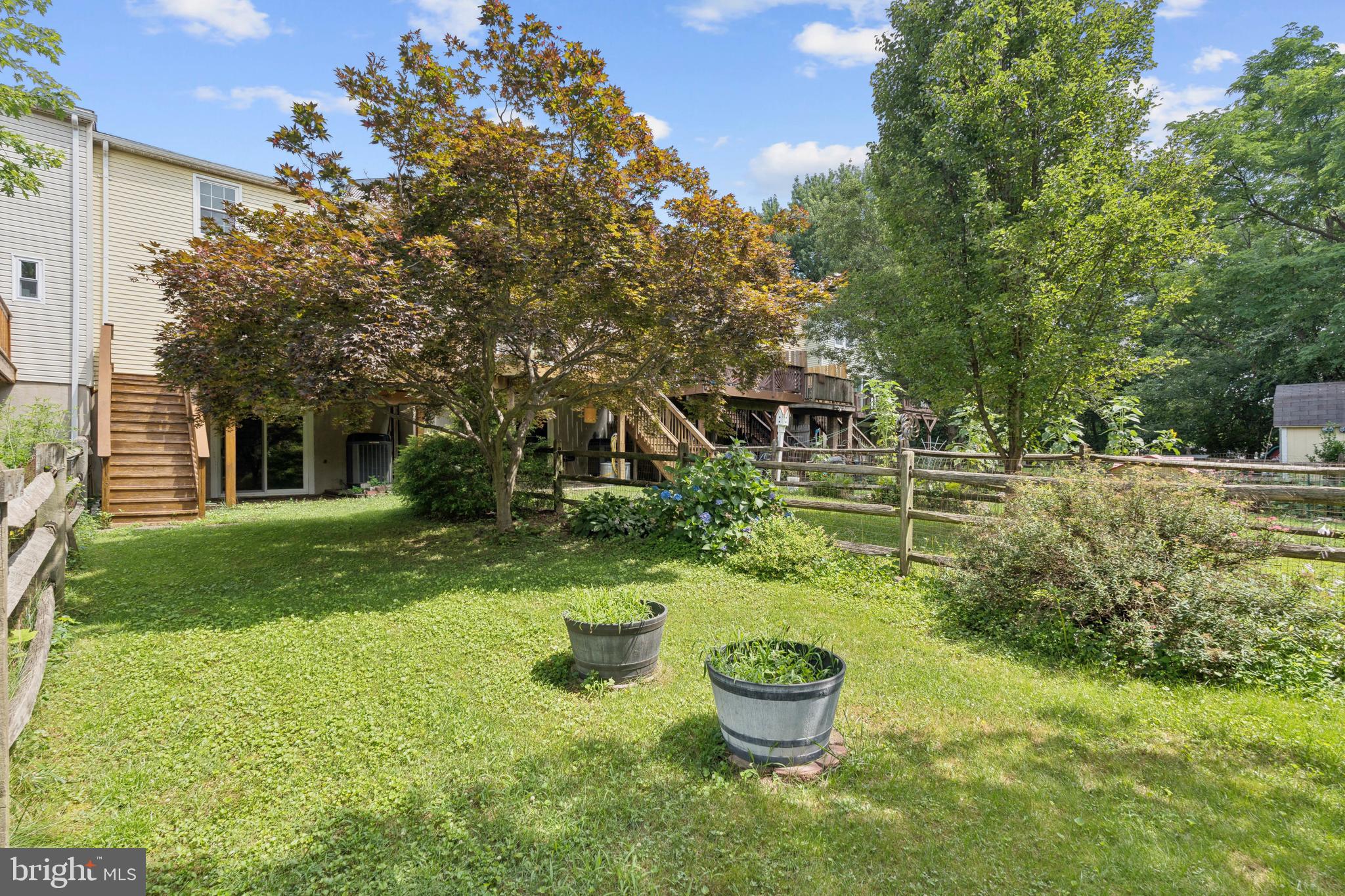 SEVEN COURTS - Residential Lease