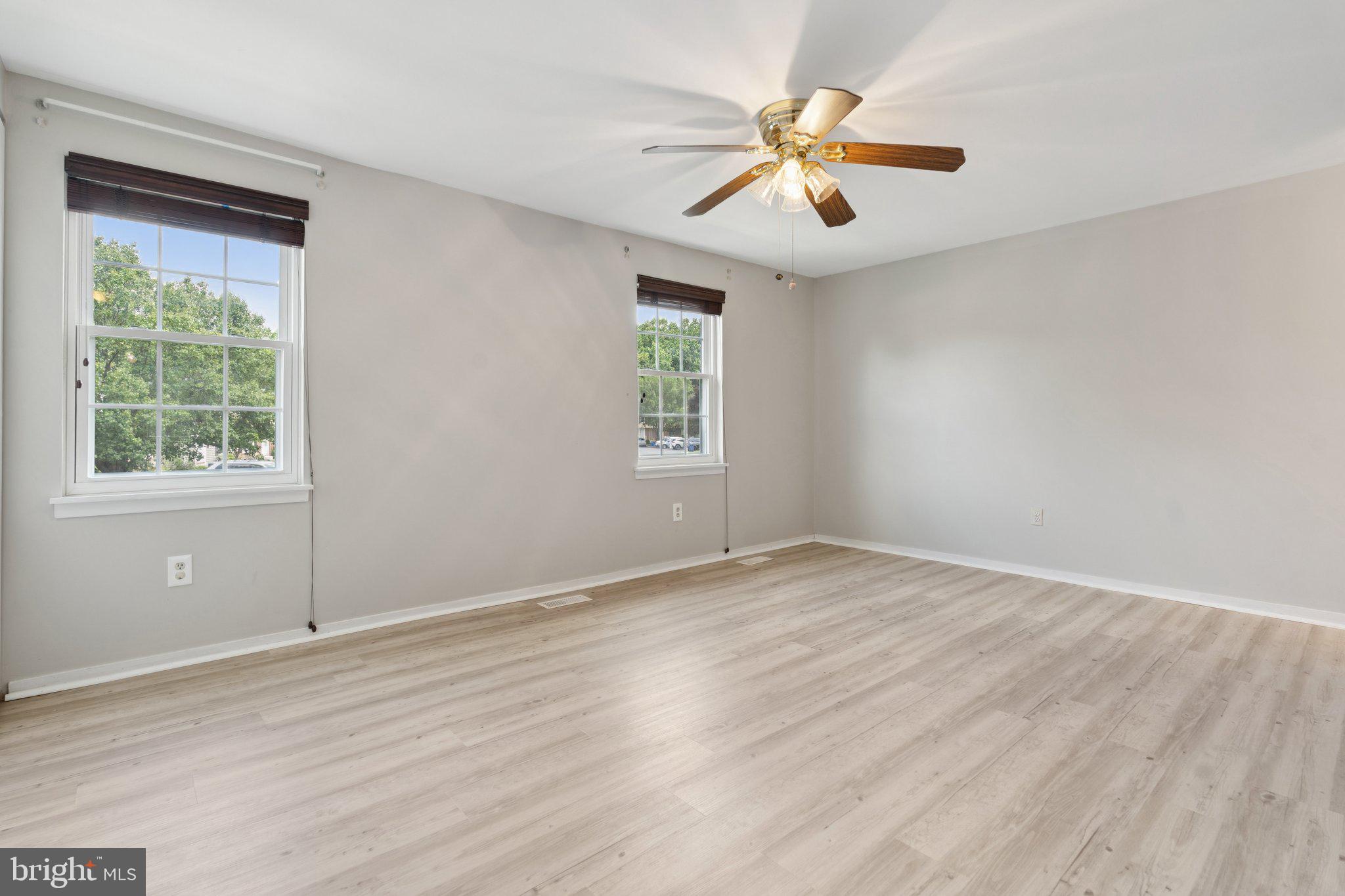 SEVEN COURTS - Residential Lease