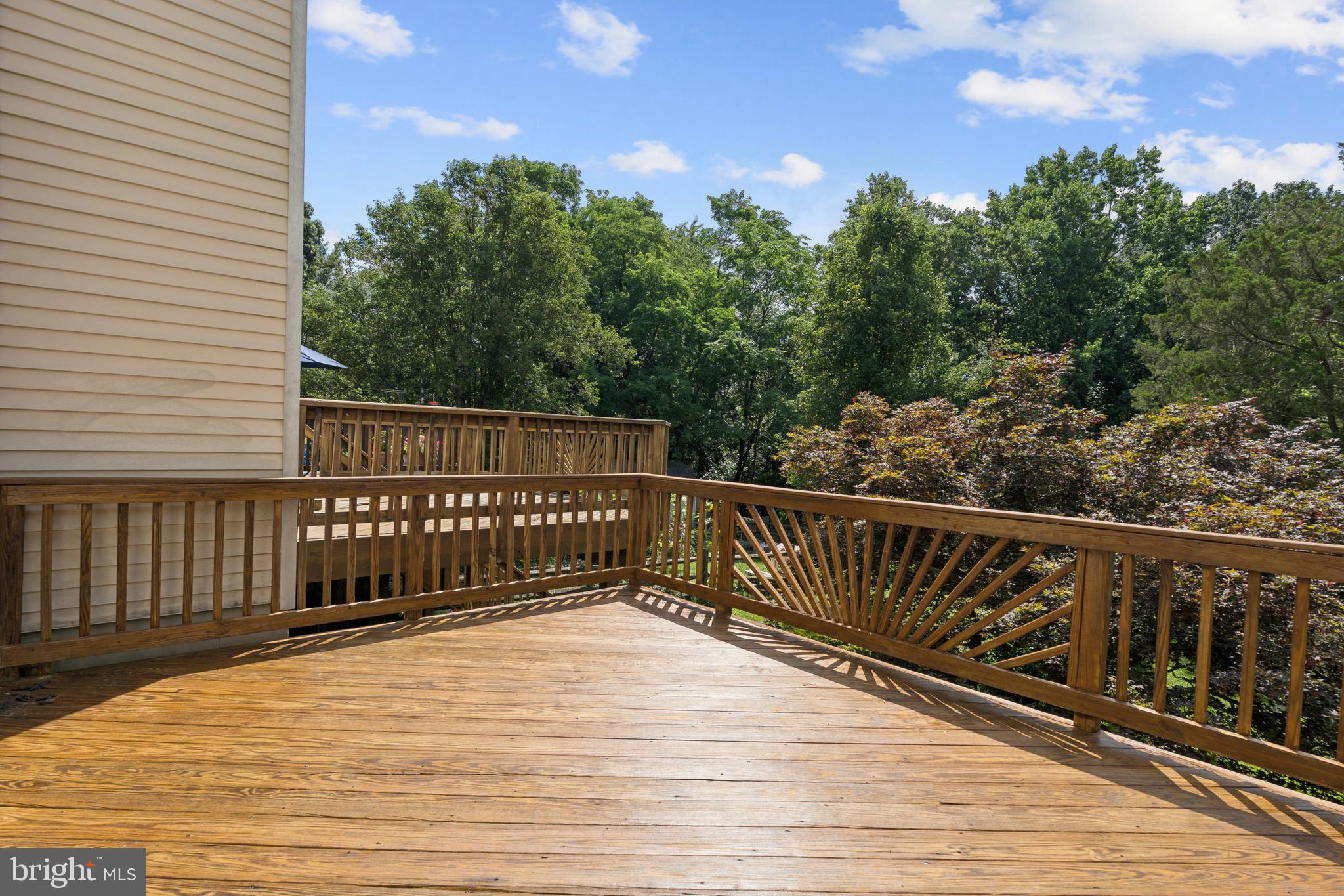 SEVEN COURTS - Residential Lease