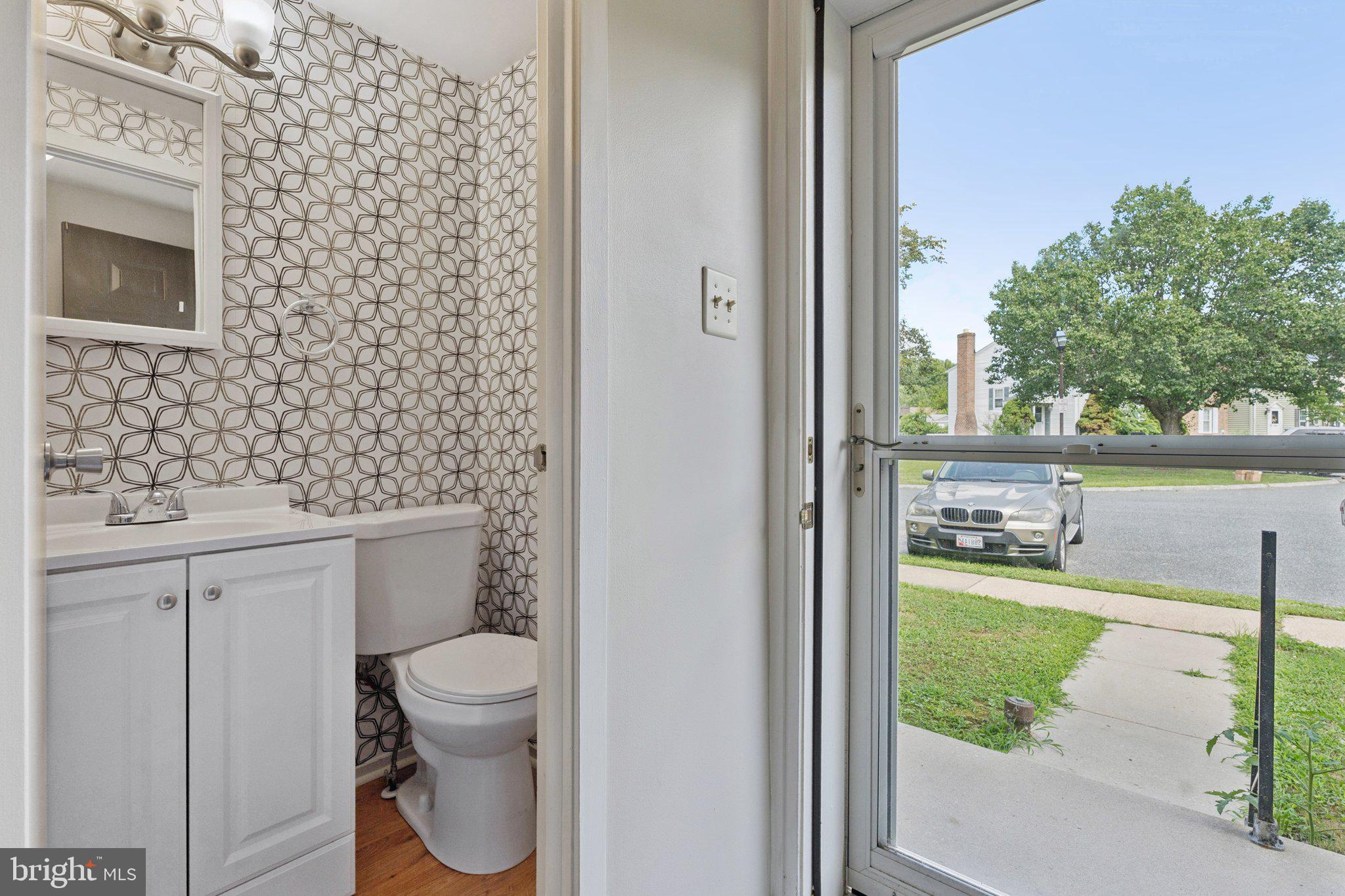 SEVEN COURTS - Residential Lease