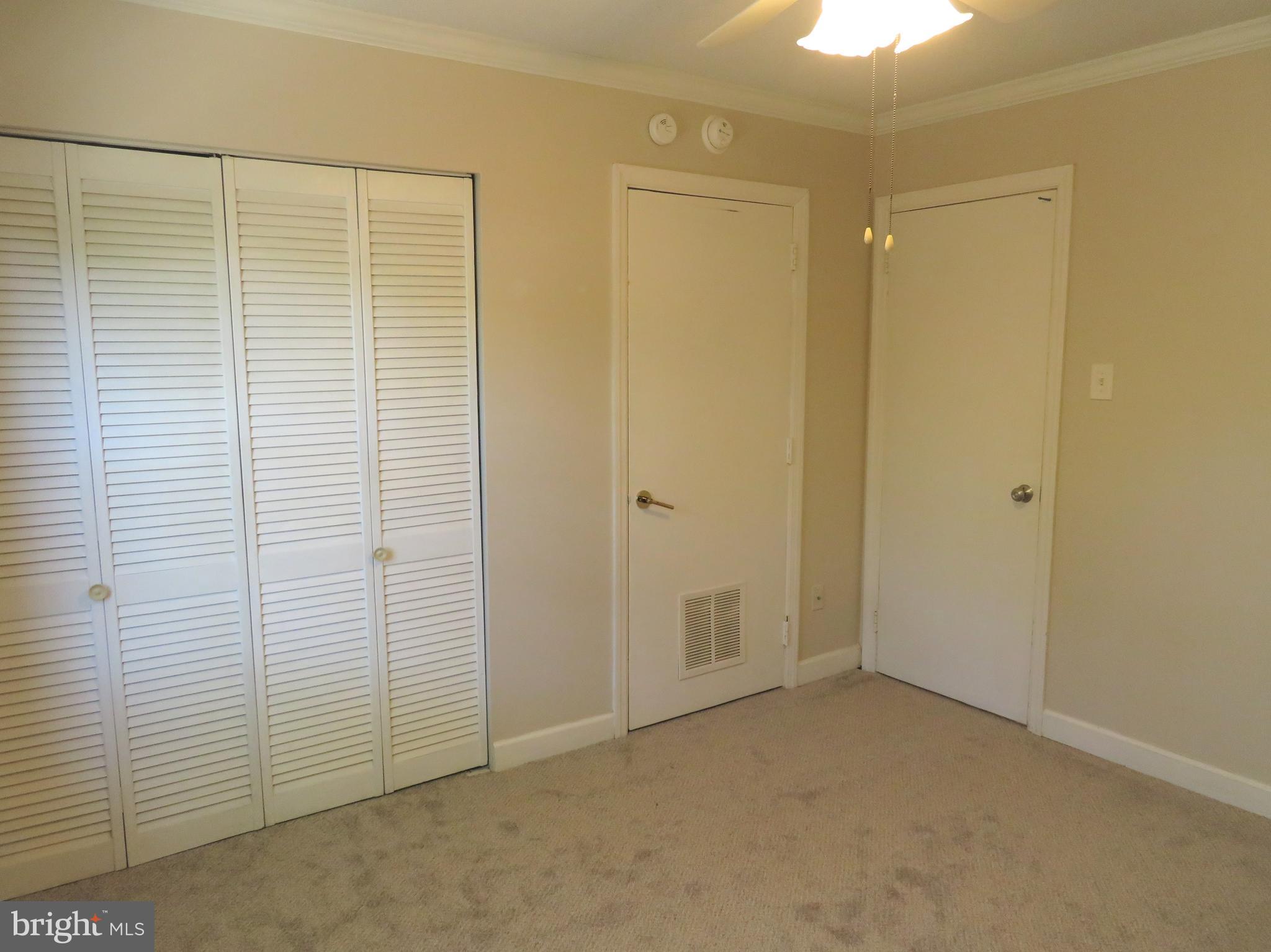 CHATHAM VIL OF TOW - Residential Lease