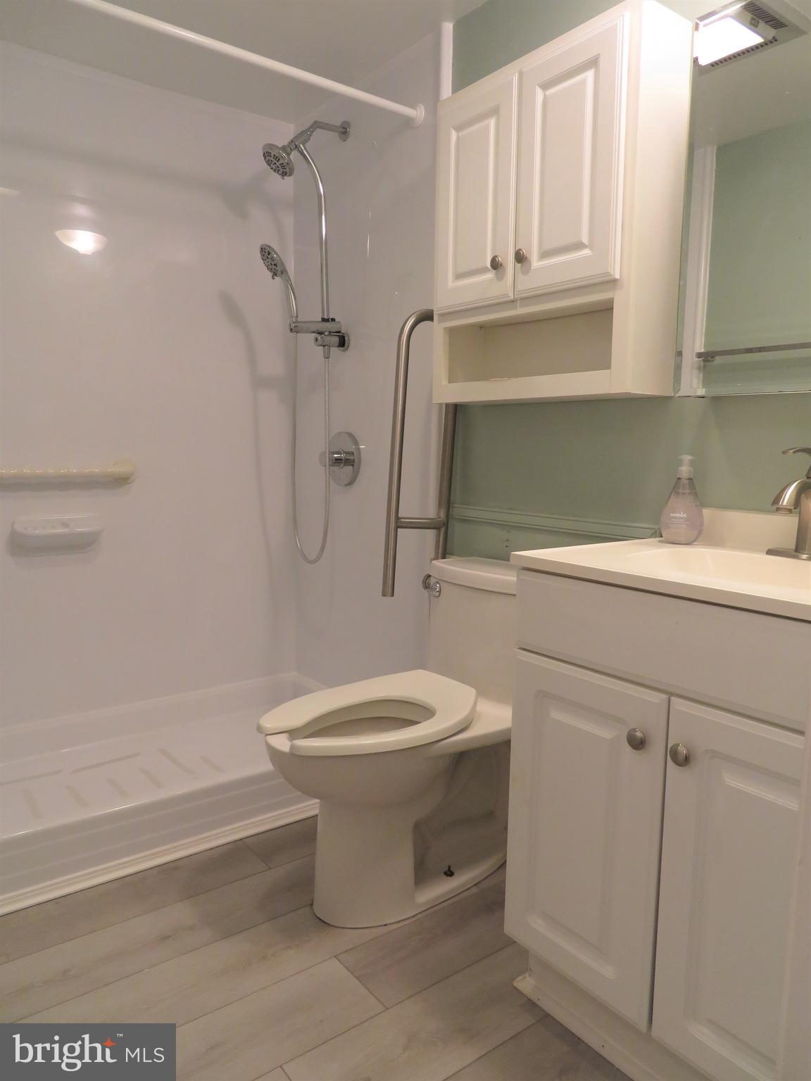 CHATHAM VIL OF TOW - Residential Lease