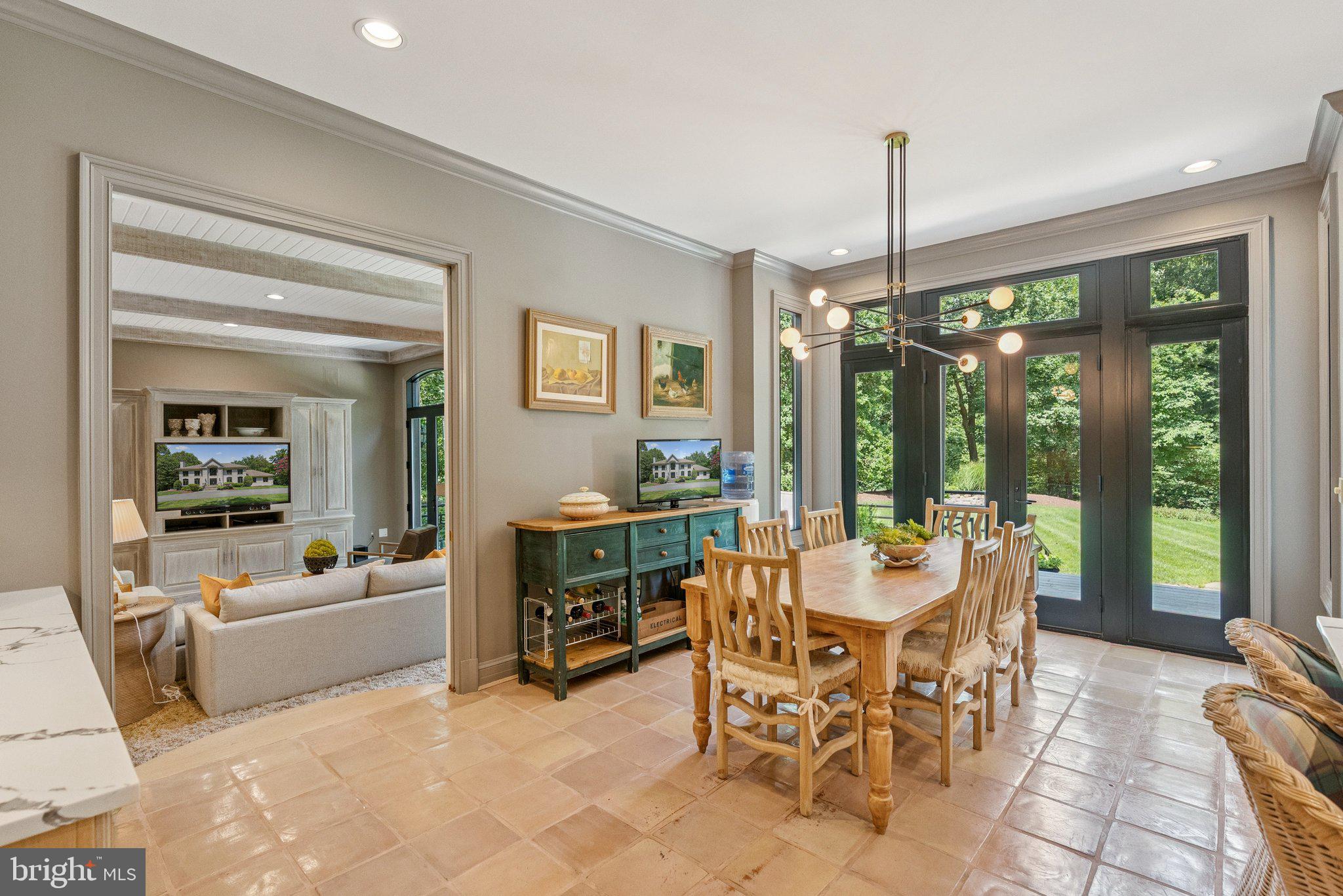 LUXMANOR - Residential