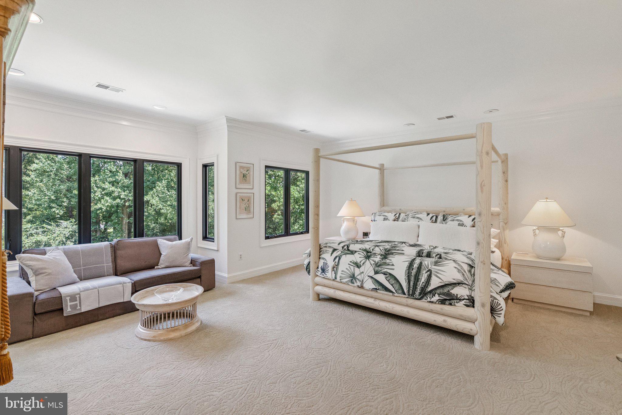 LUXMANOR - Residential