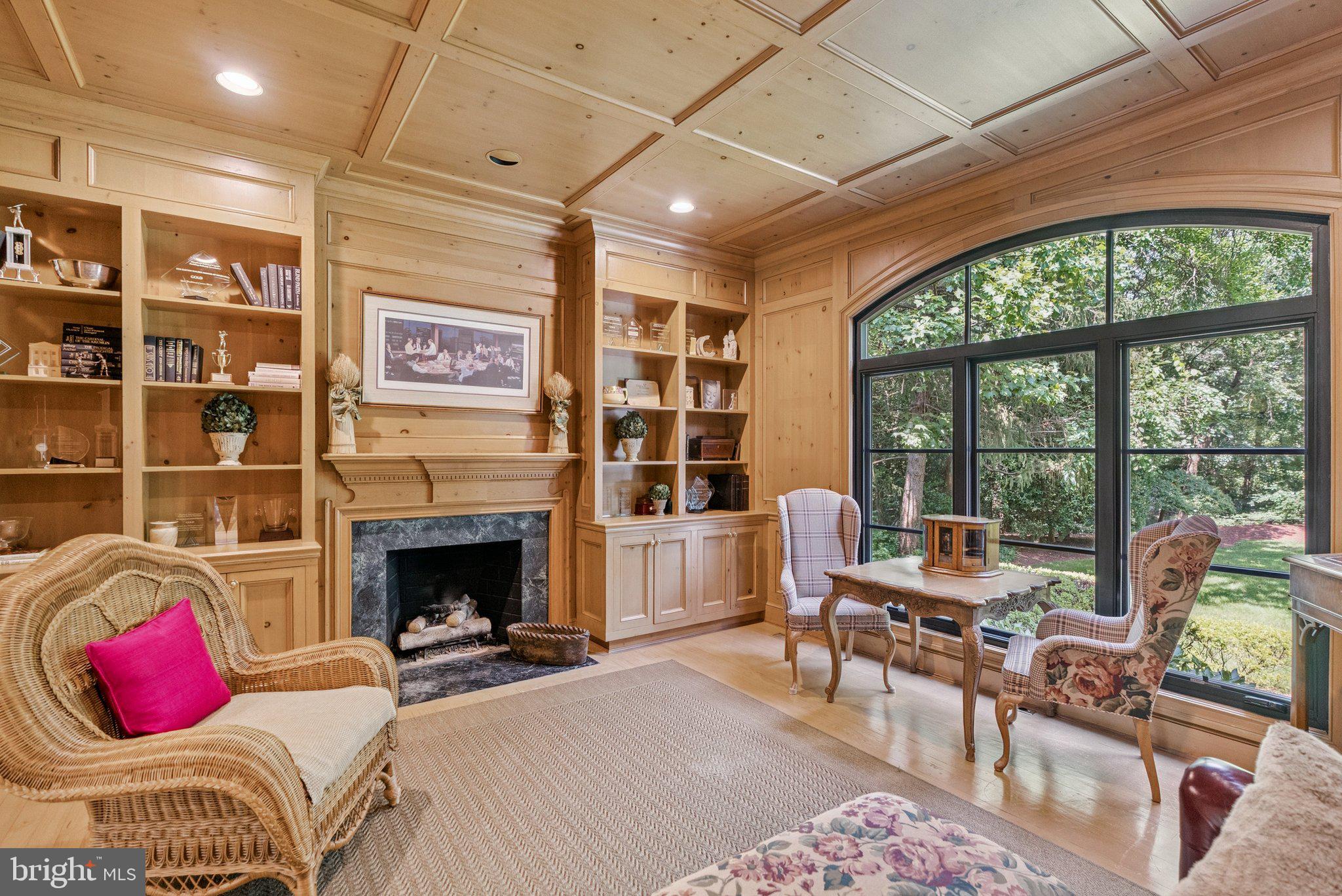 LUXMANOR - Residential