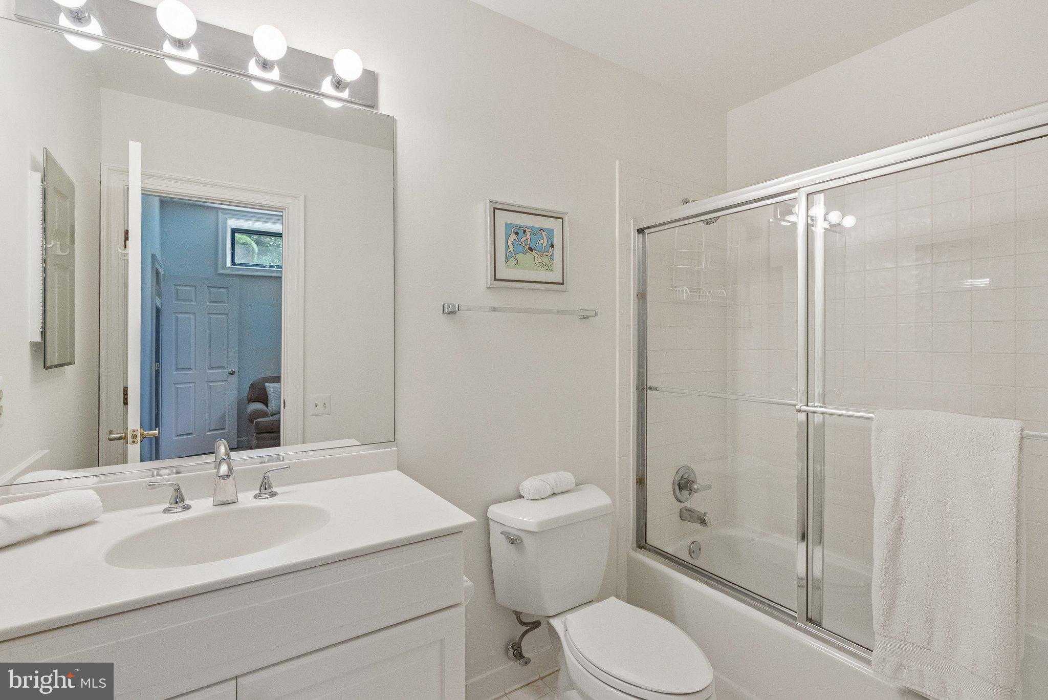 LUXMANOR - Residential