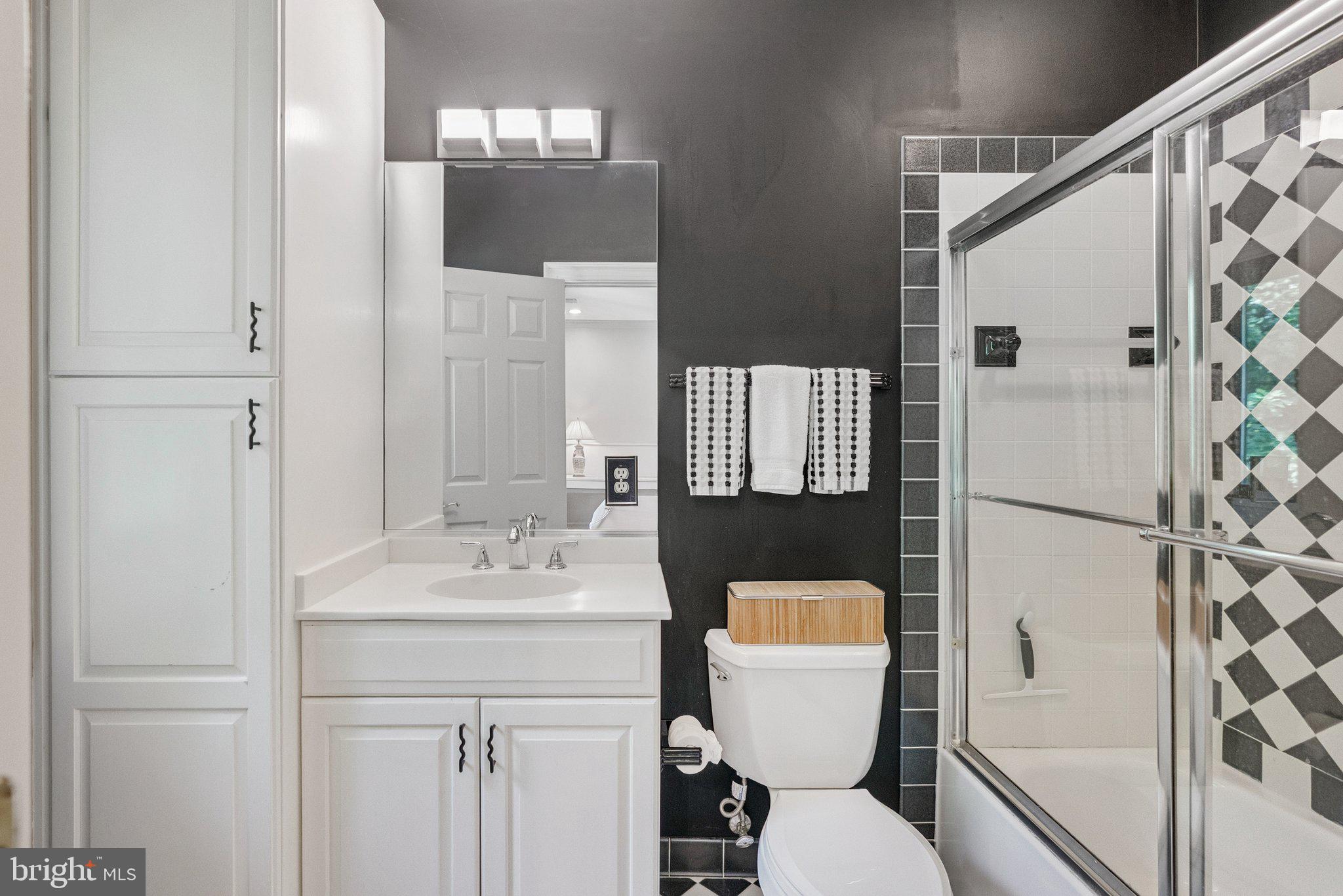 LUXMANOR - Residential