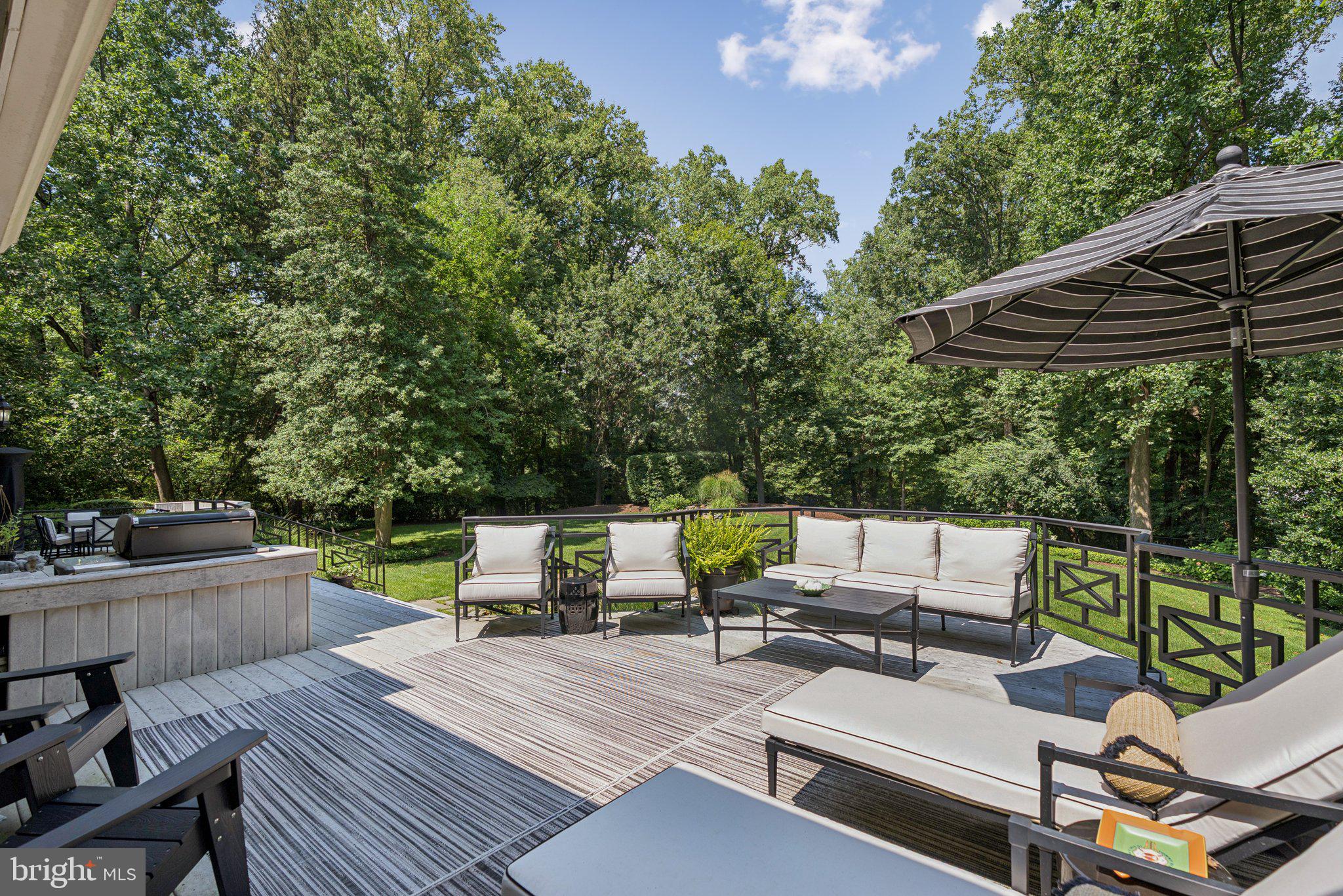 LUXMANOR - Residential