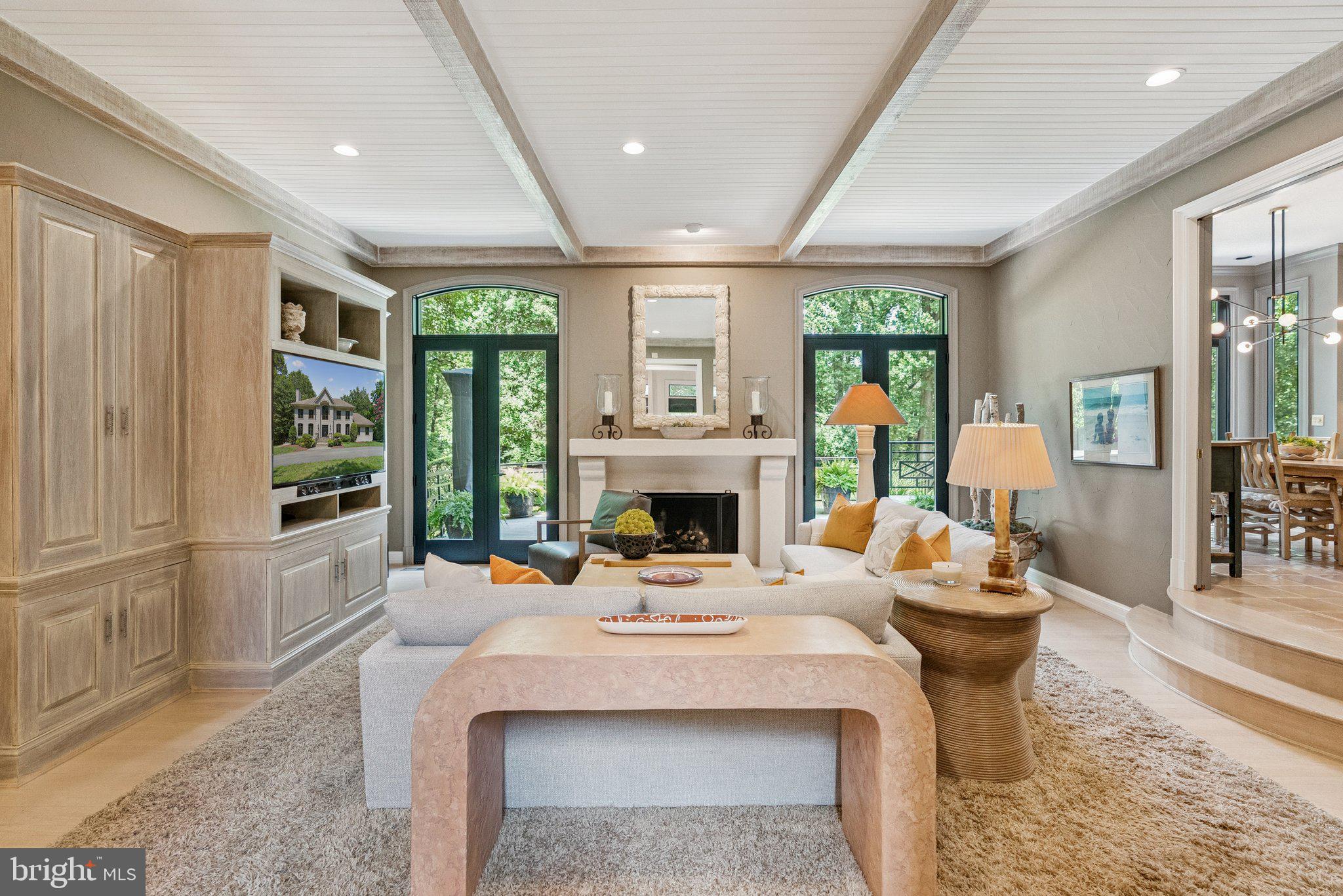 LUXMANOR - Residential