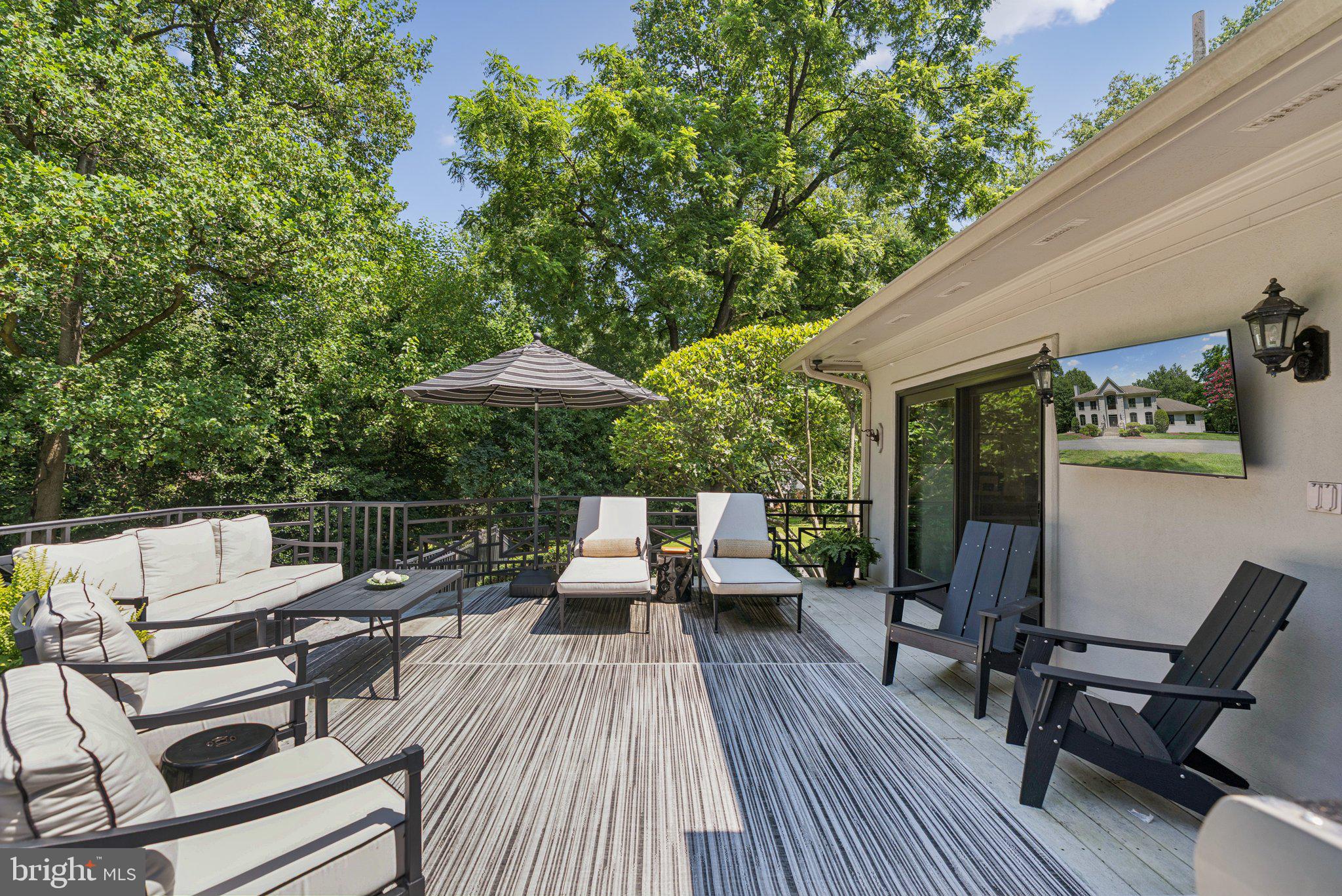 LUXMANOR - Residential