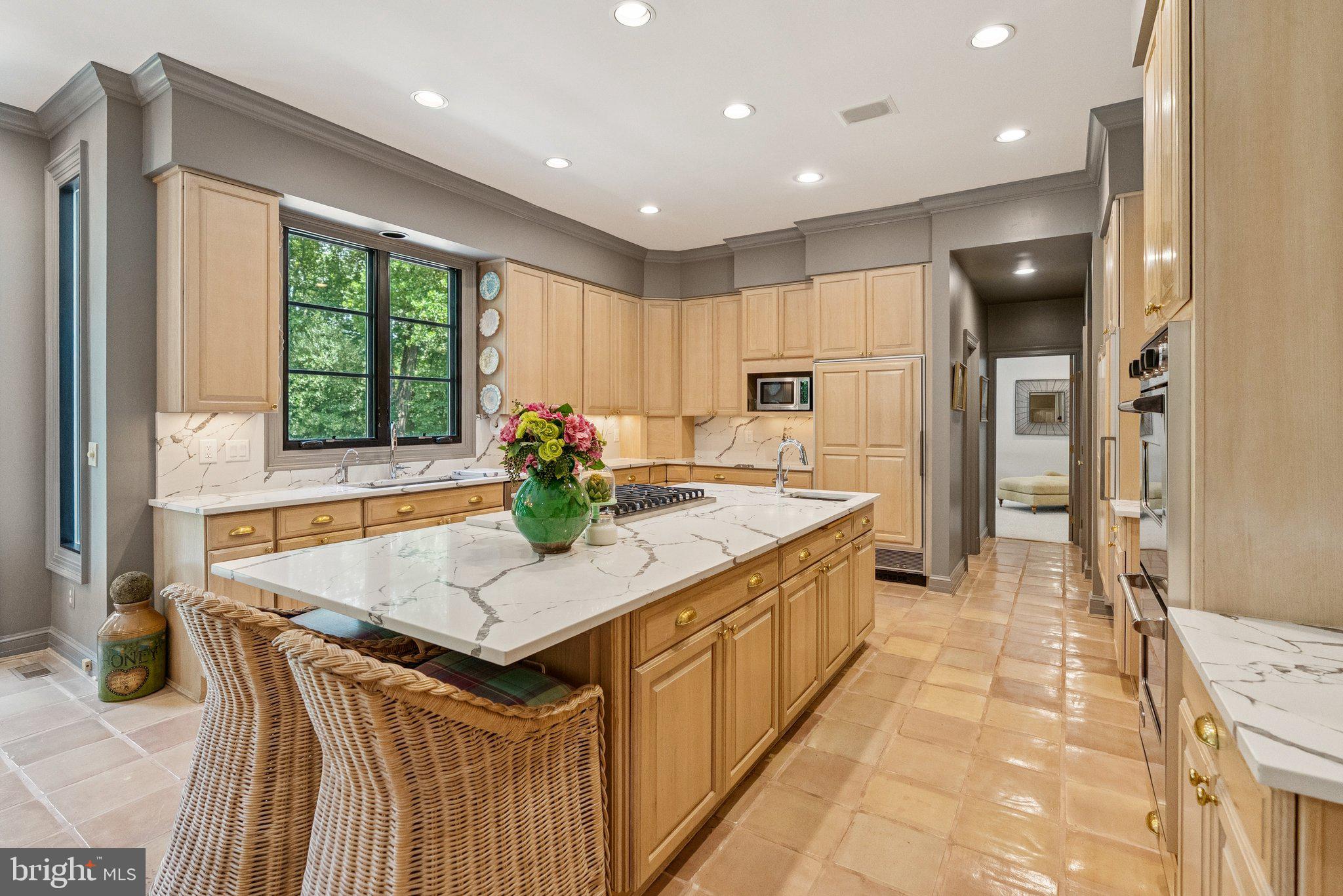 LUXMANOR - Residential