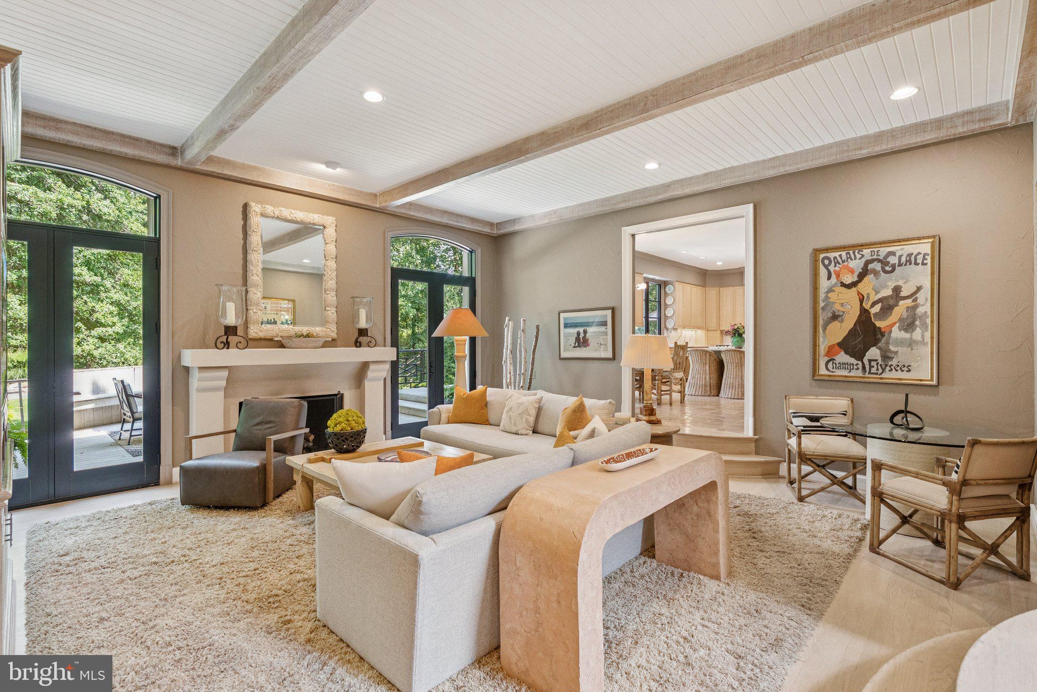 LUXMANOR - Residential