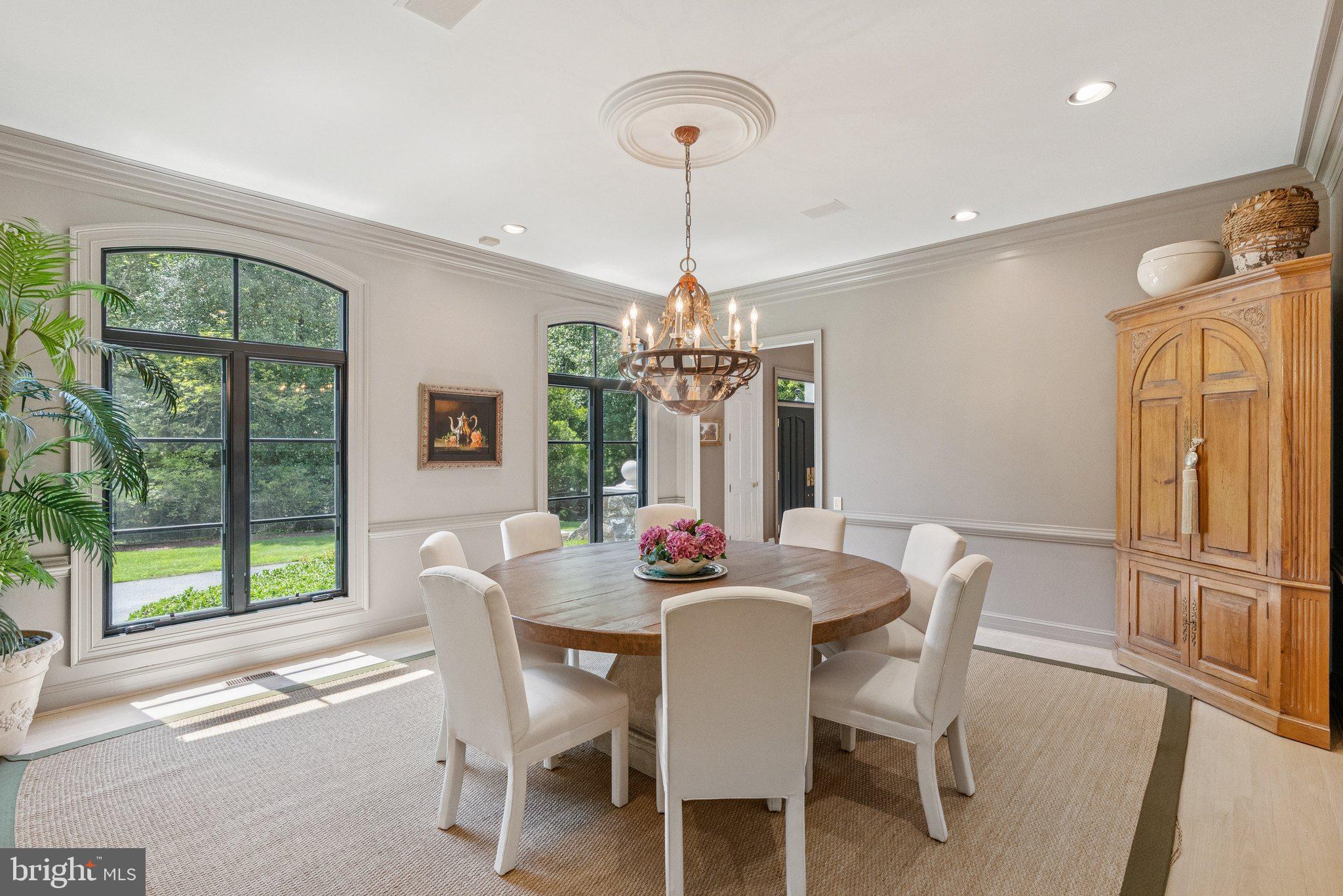 LUXMANOR - Residential